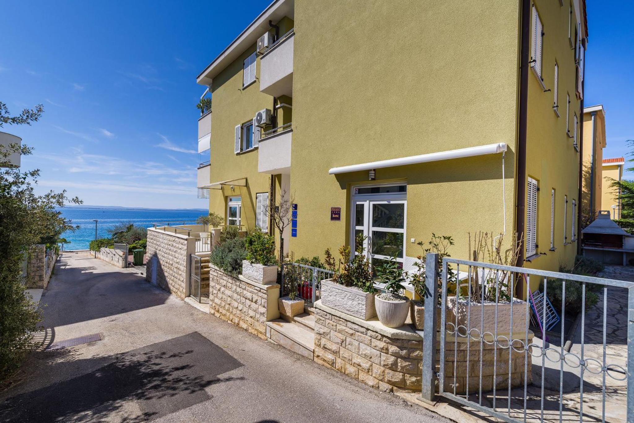 Apartment with Sea View photo 2