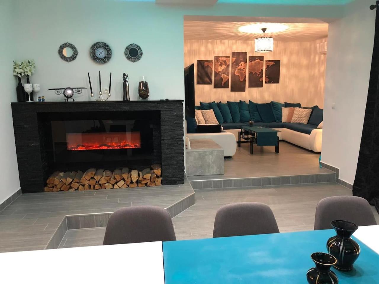 Three-Bedroom Villa photo 1