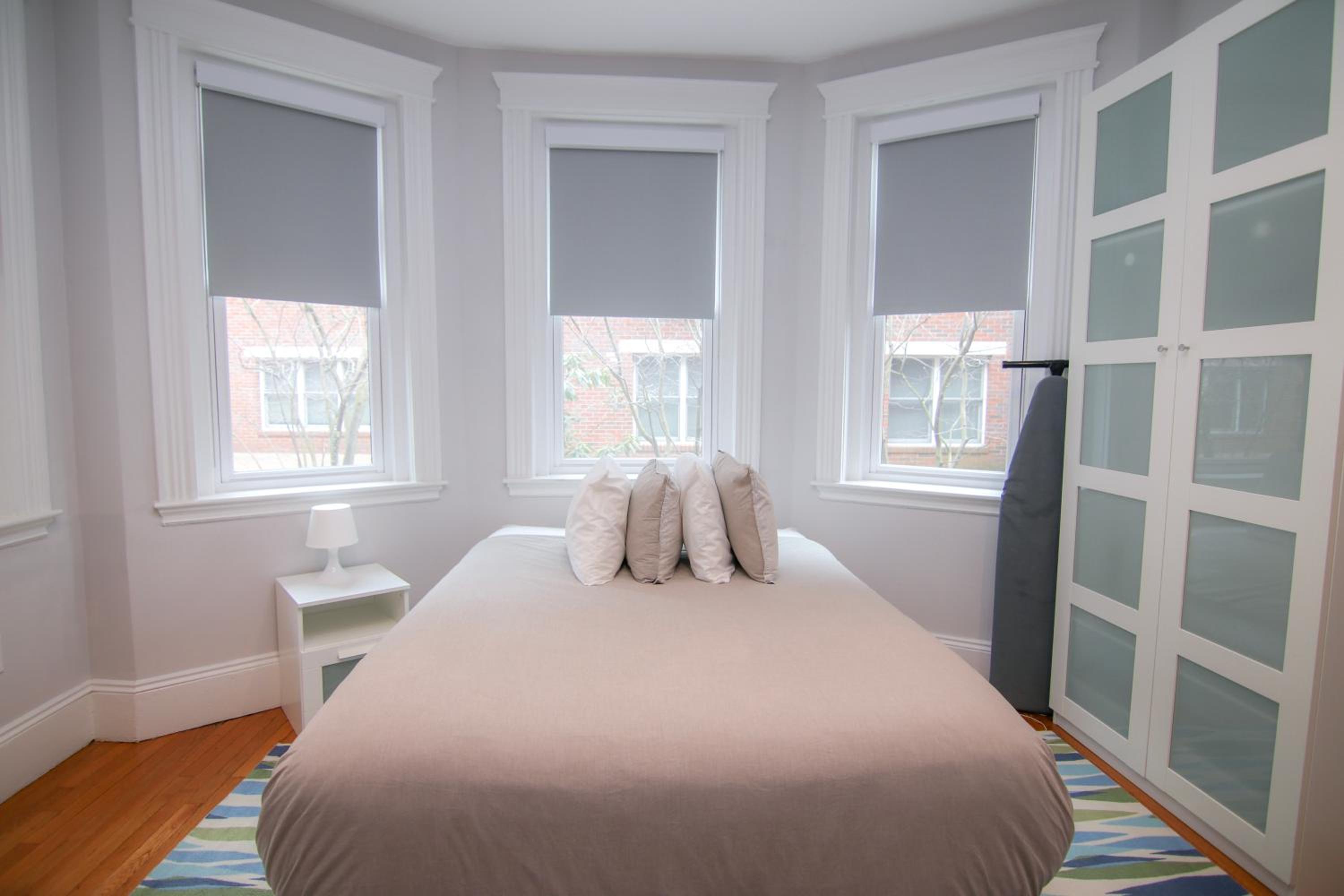 One-Bedroom Apartment - Photo 9
