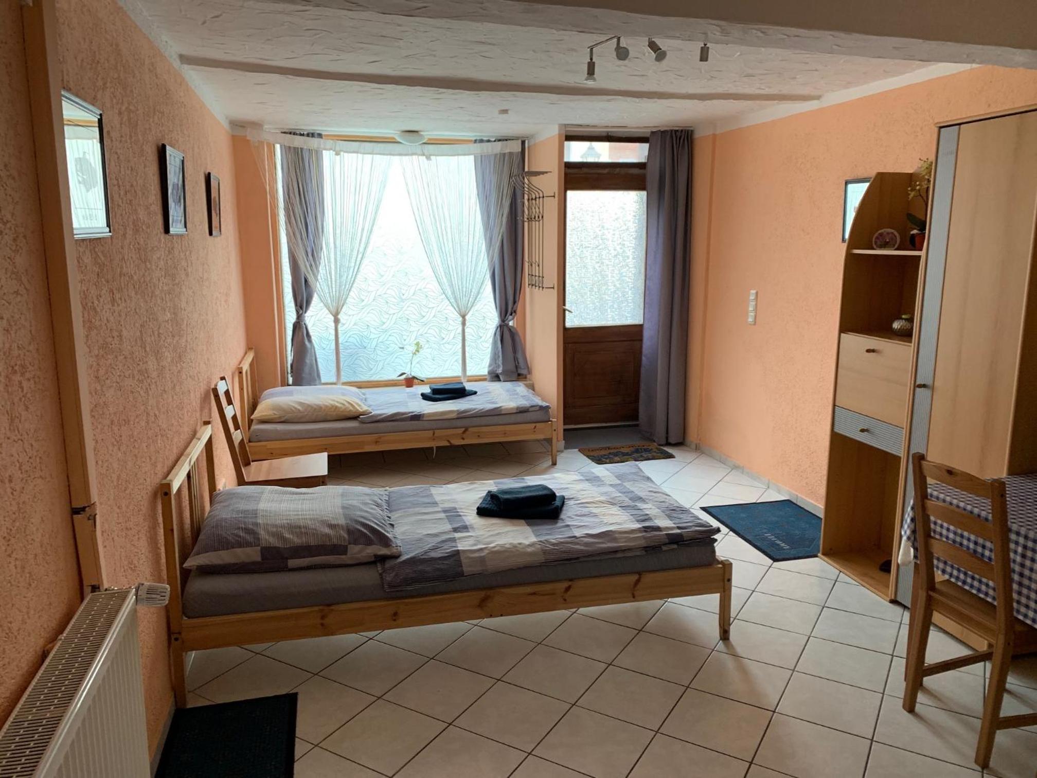 Basic Double Room photo 2