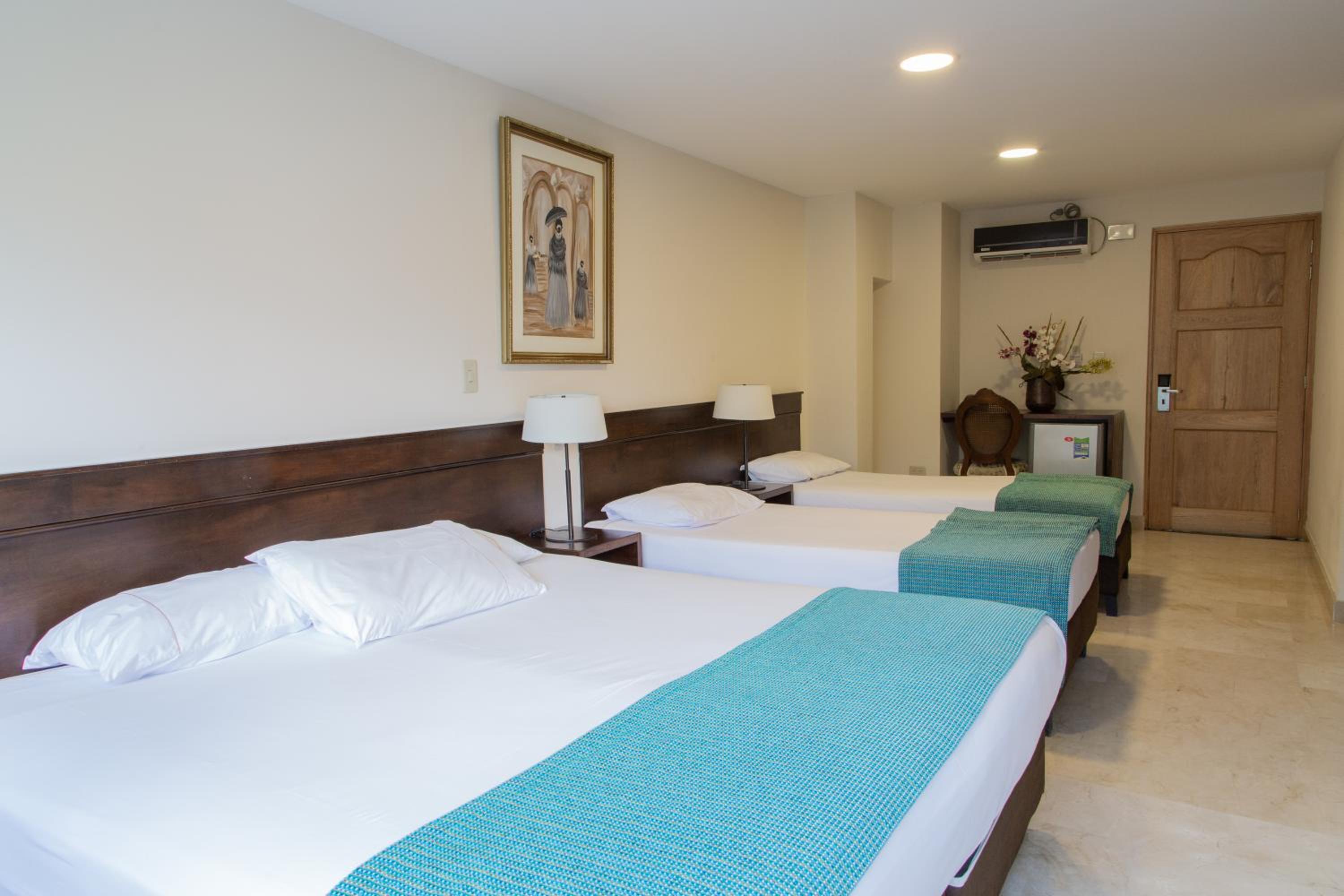 Double or Twin Room - Photo 14