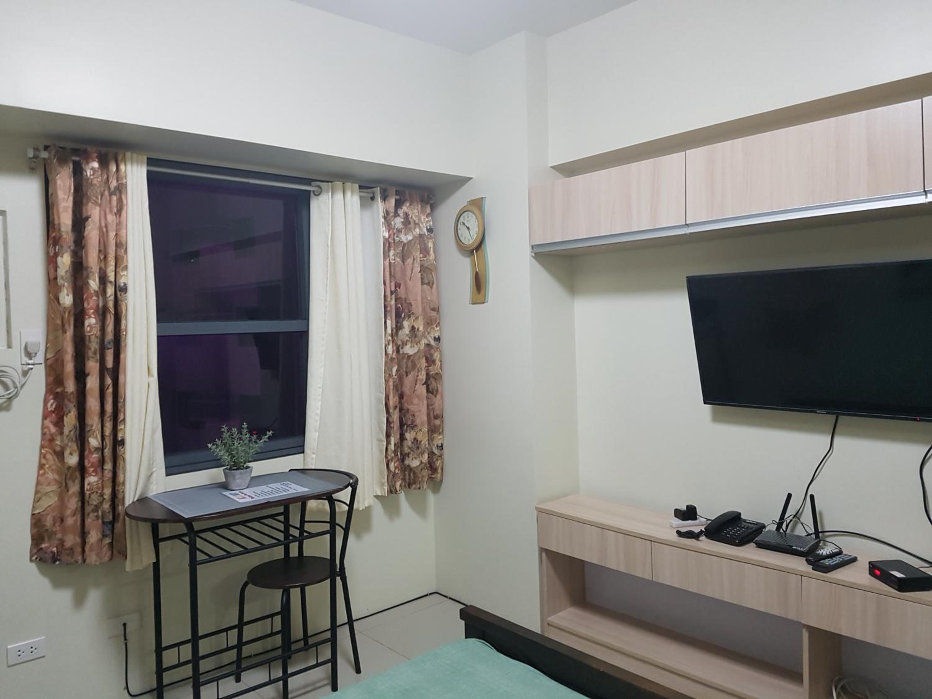 Apartment with Sea View - Photo 7