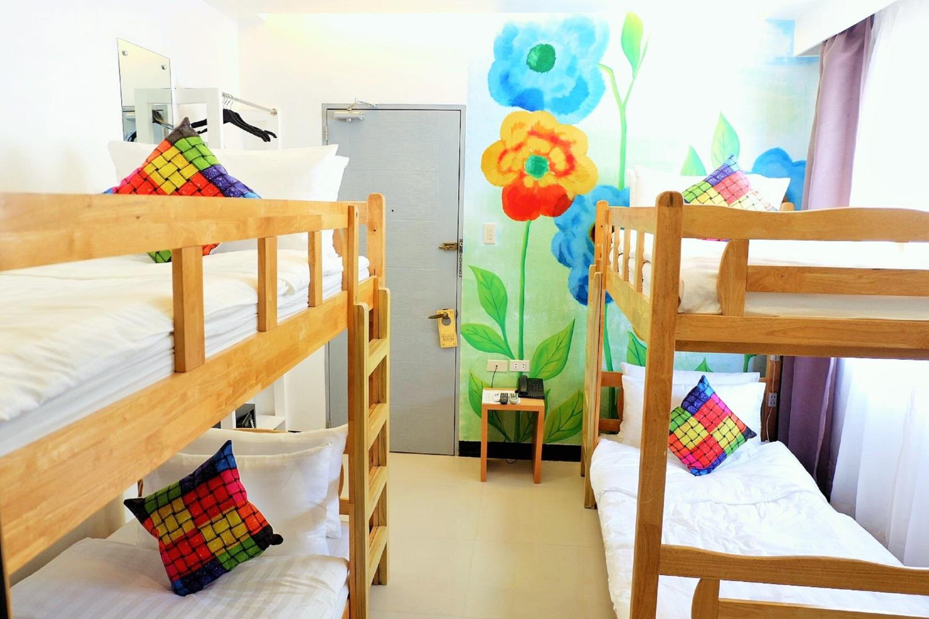 Quadruple Room - Photo 1