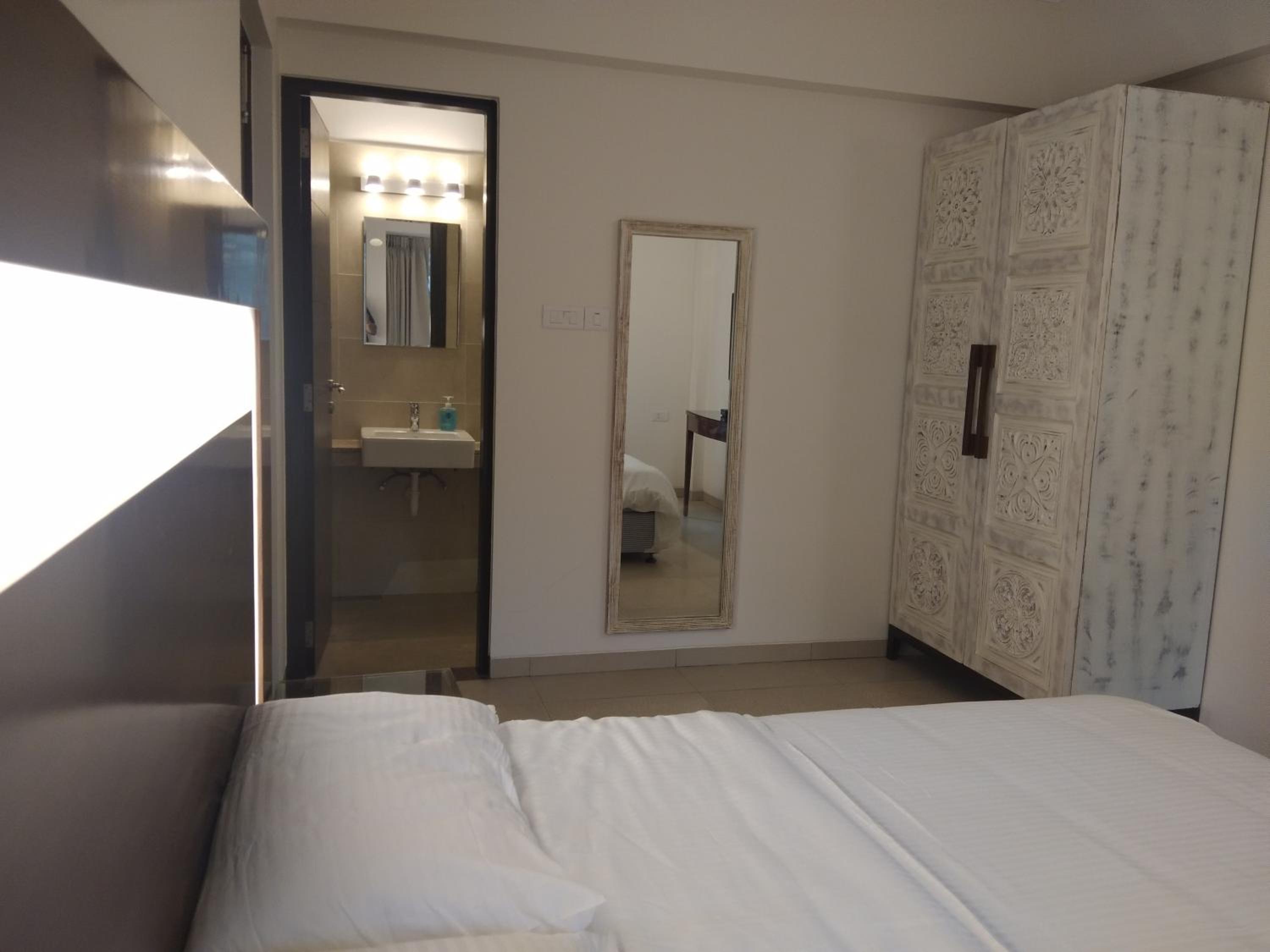 Two-Bedroom Suite - Photo 10