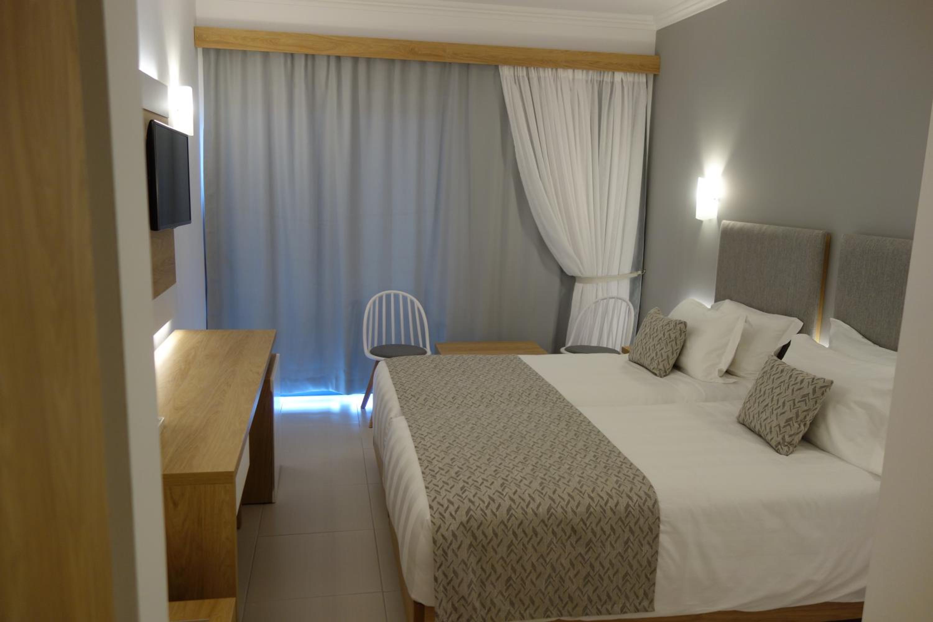 Double Room - Photo 7