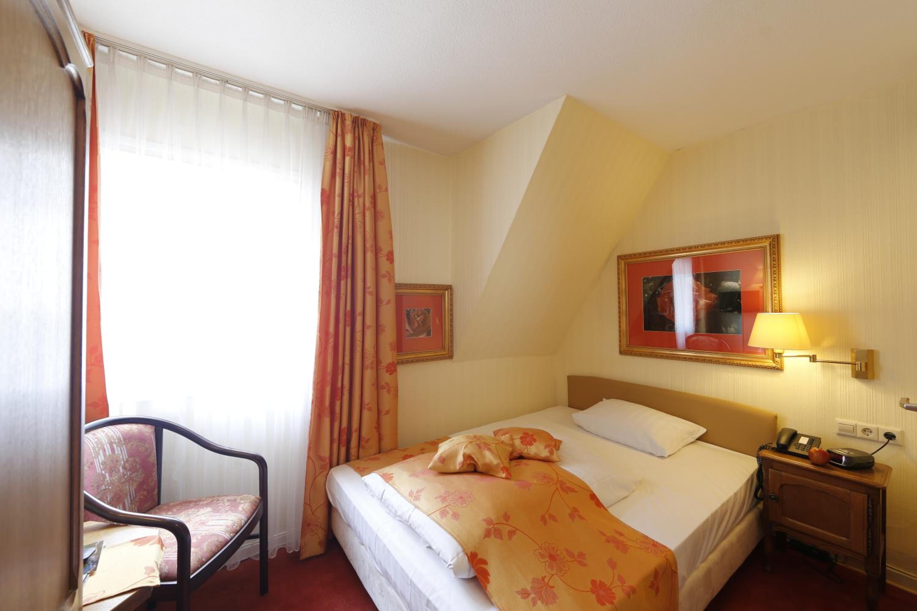 Single Room photo 1