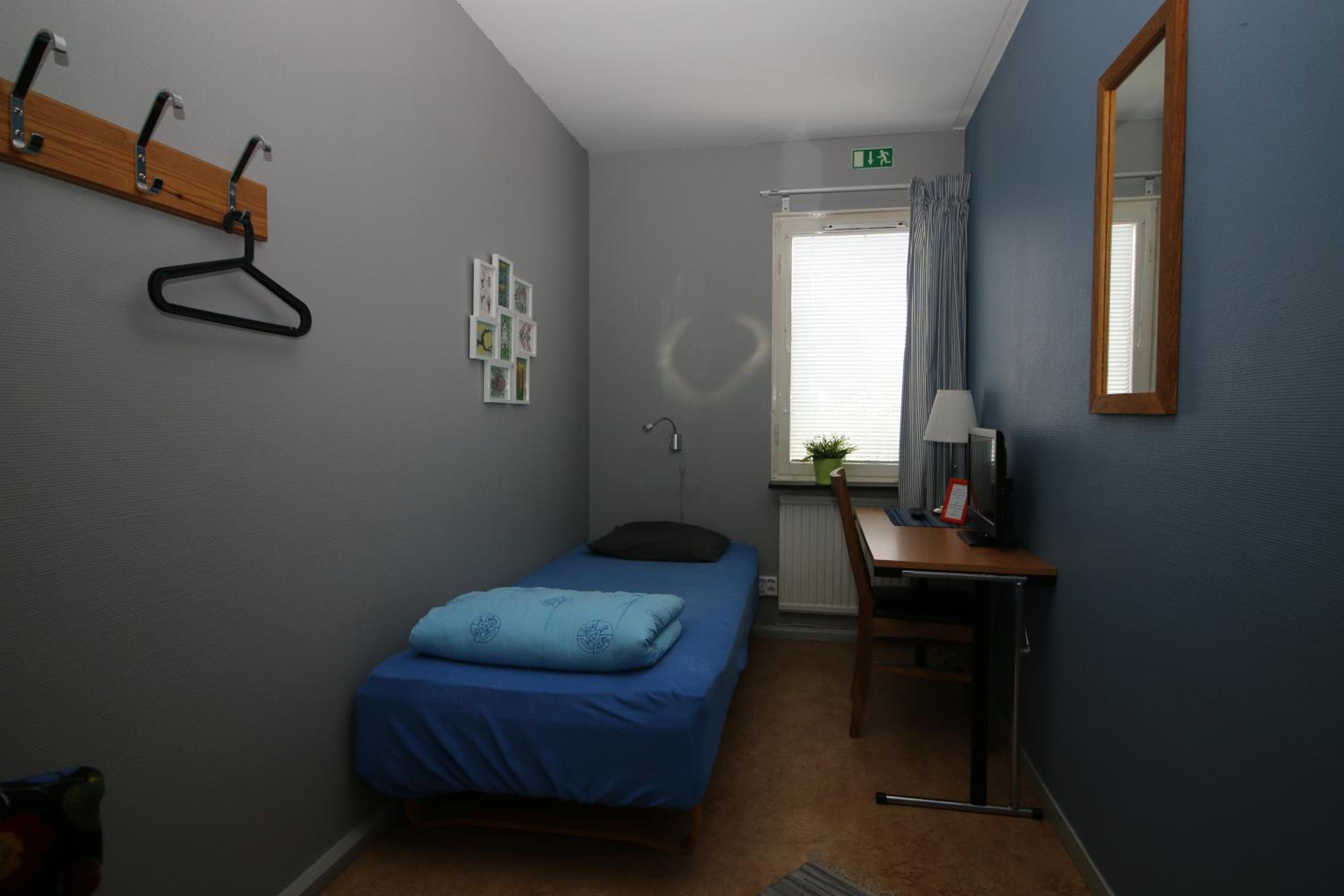 Three-Bedroom Apartment photo 3