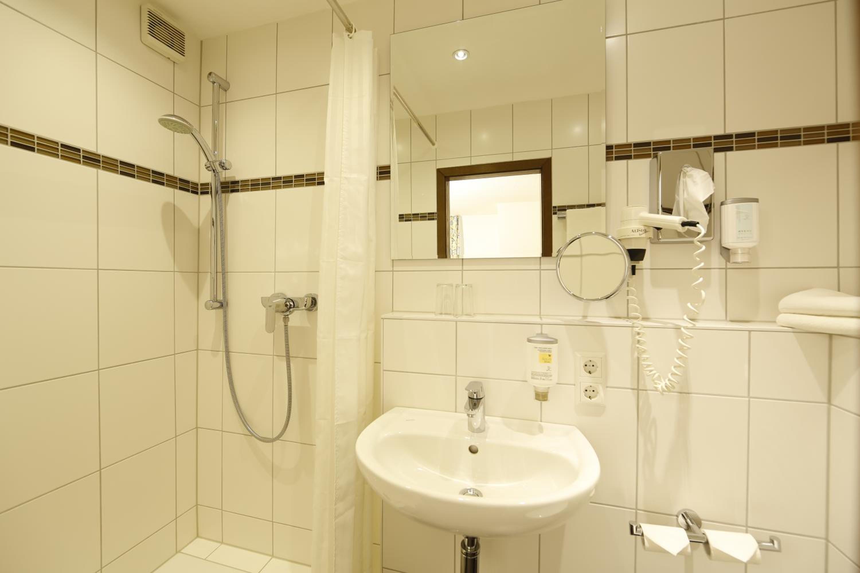 Single Room photo 3