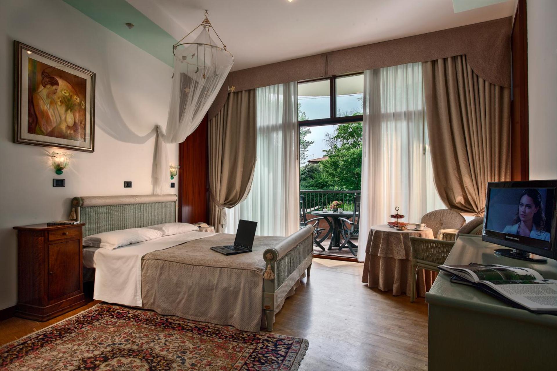Standard Double Room - Photo 3