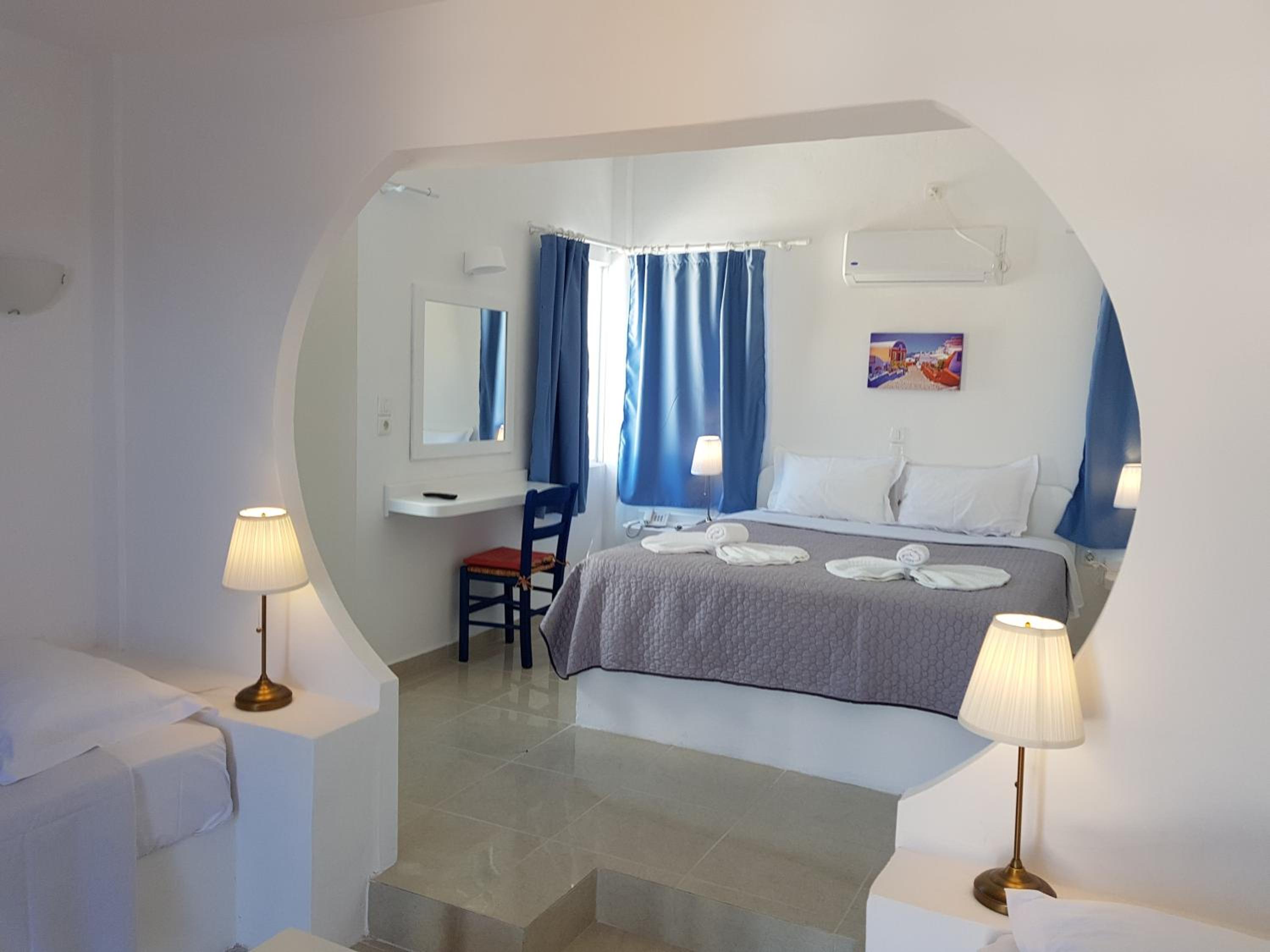 Deluxe Room - Photo 16