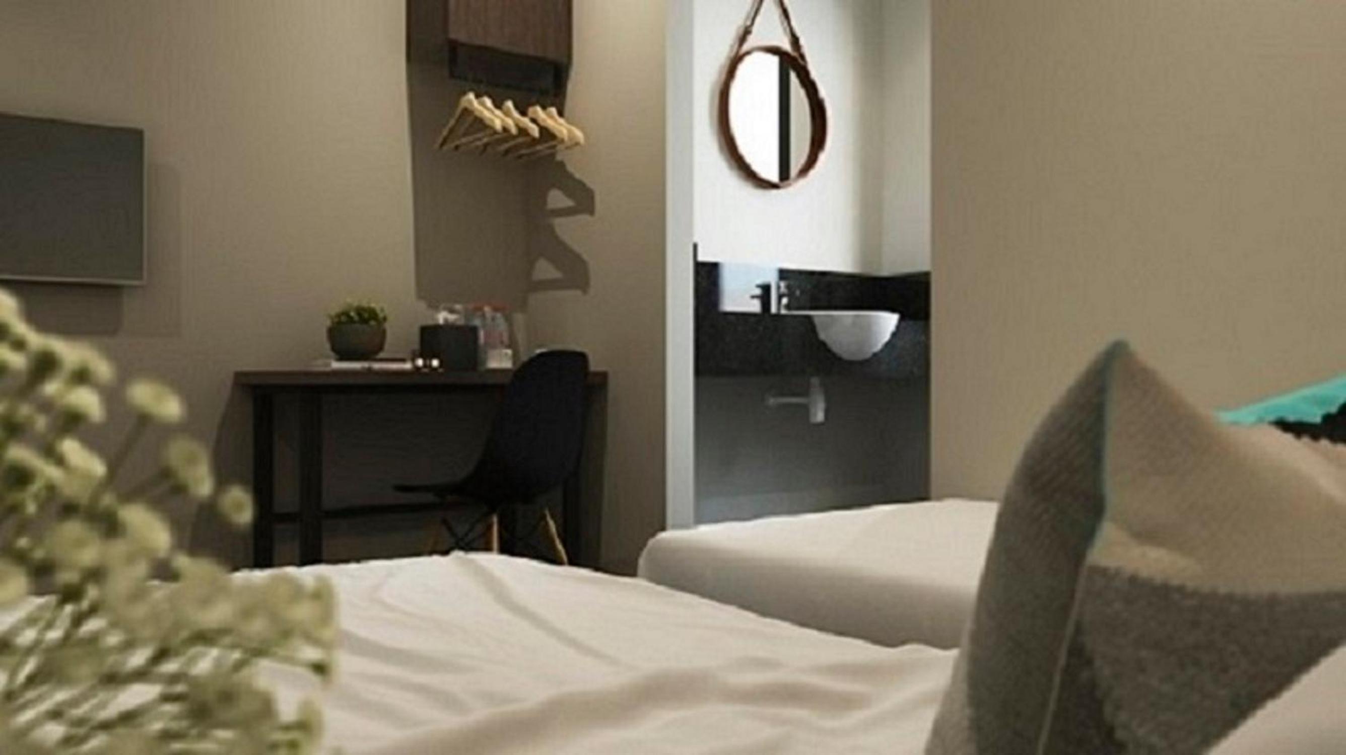Family King Single Room With Window