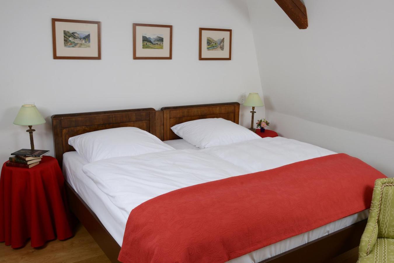 Deluxe King Room photo 1