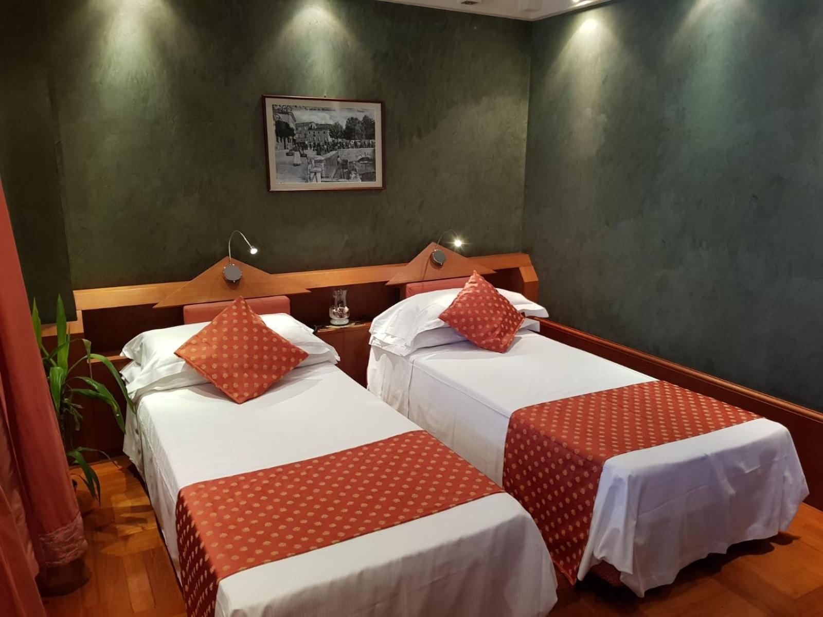 Double or Twin Room - Photo 65