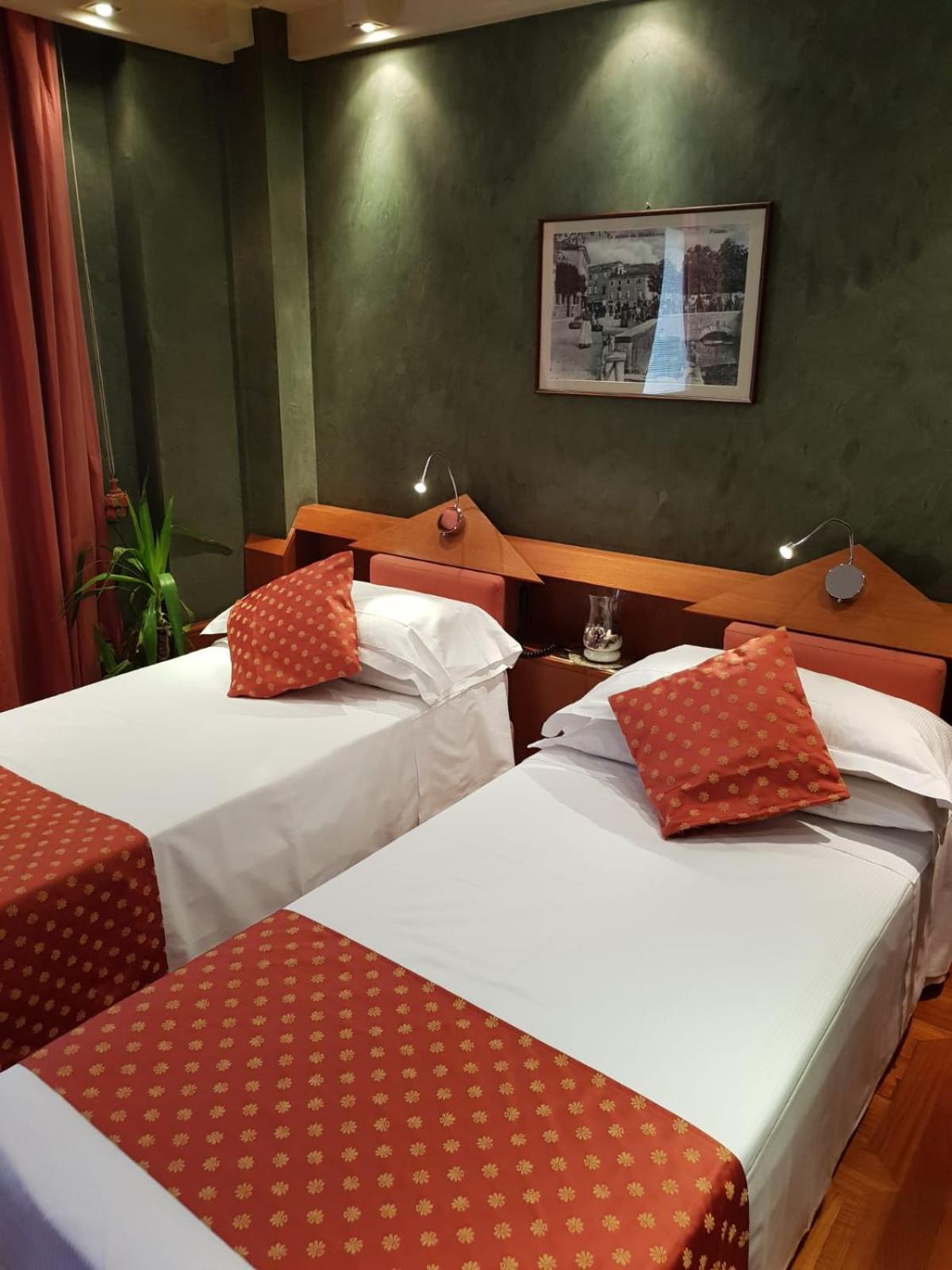 Double or Twin Room - Photo 66