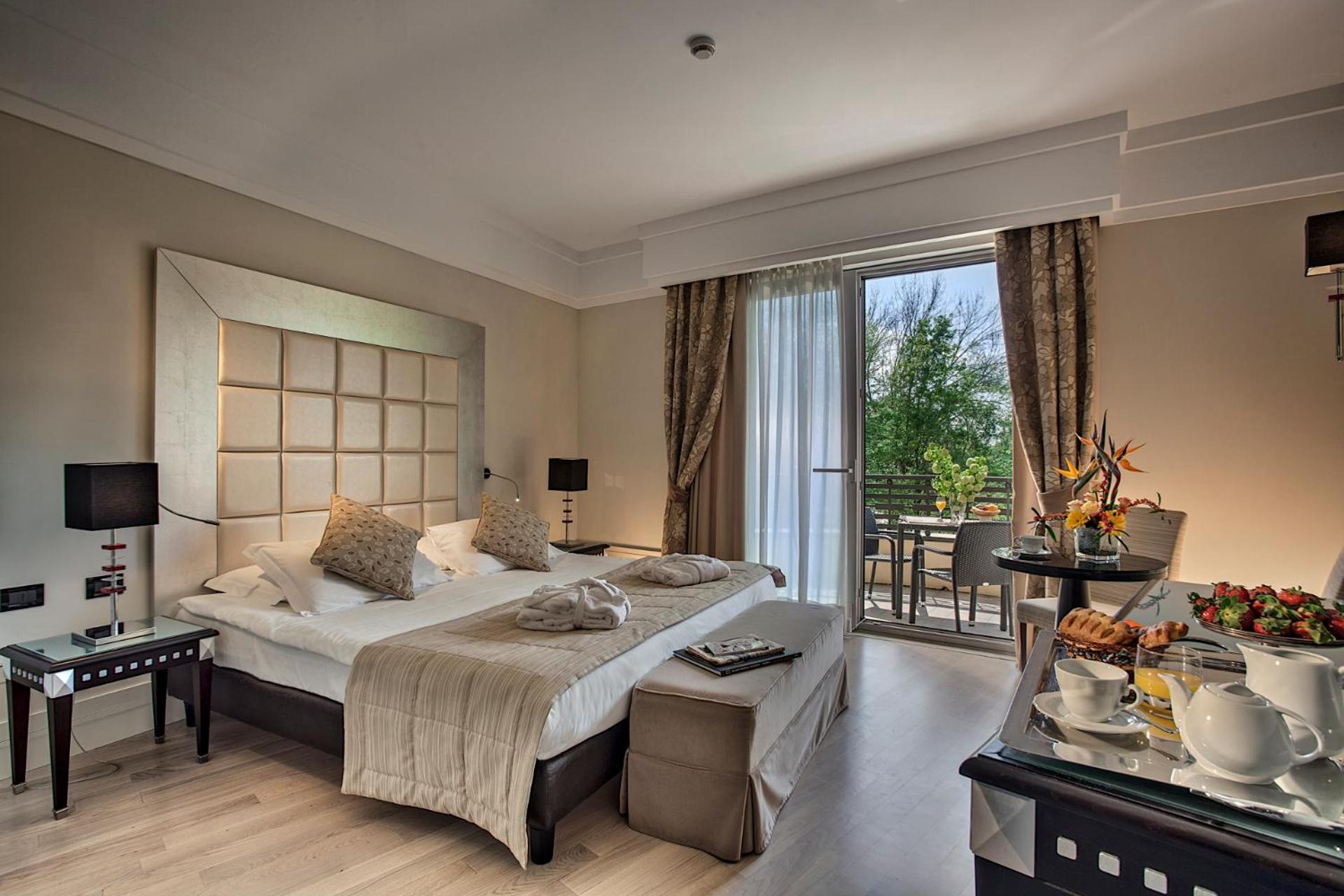 Deluxe Double Room - Photo 5