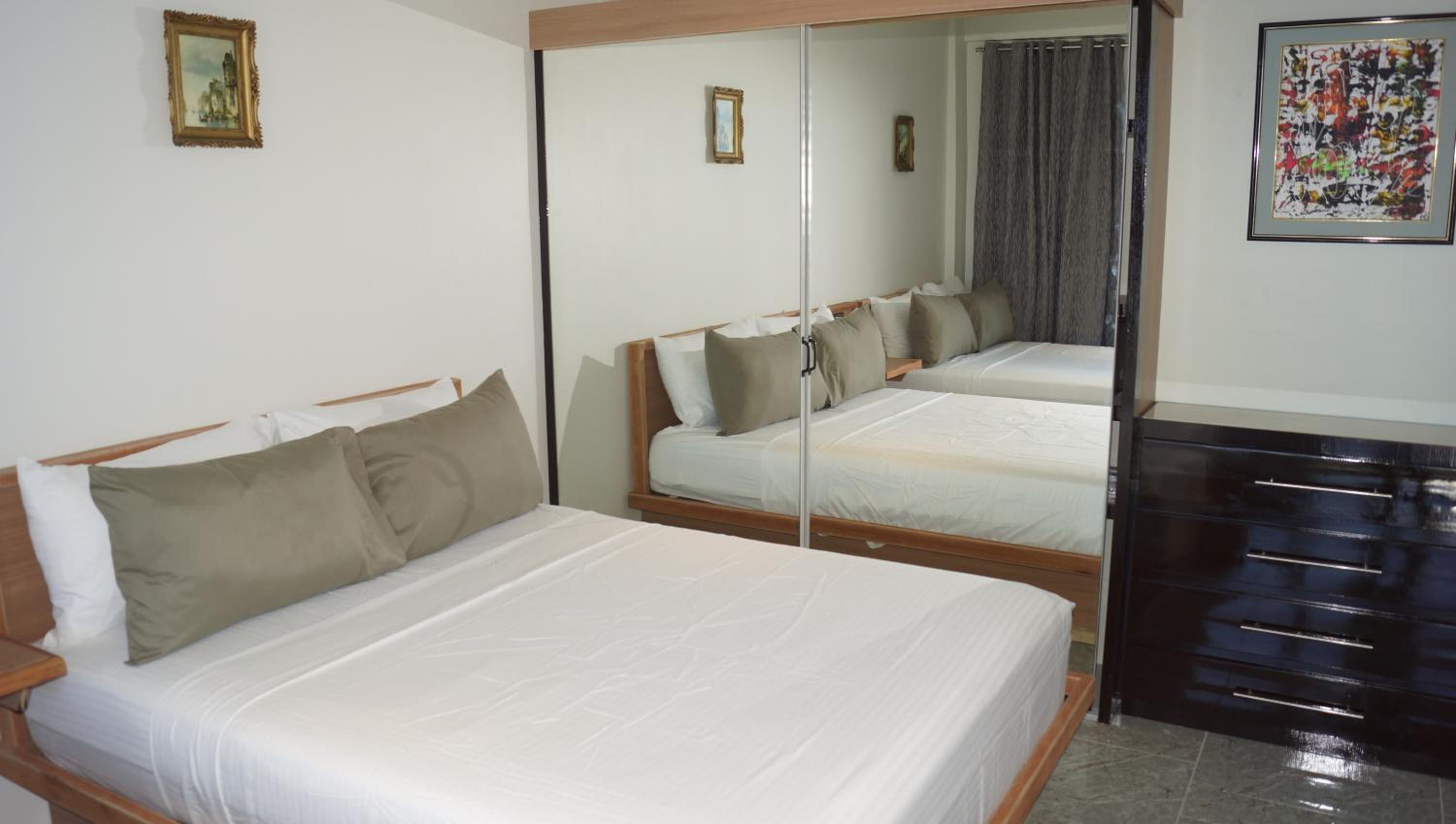 Double Queen Room - Photo 1