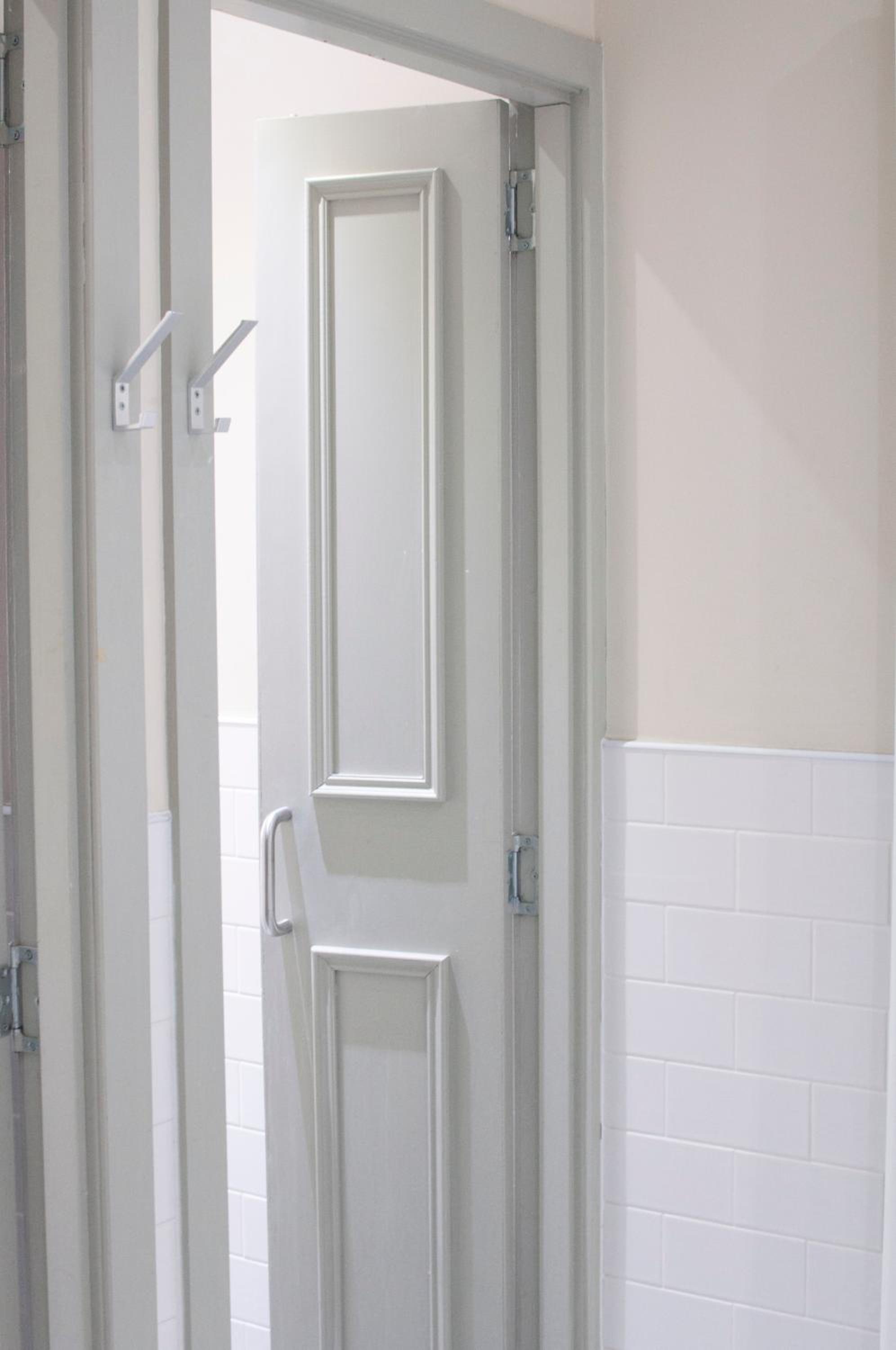 Twin Room With Shared Bathroom photo 2