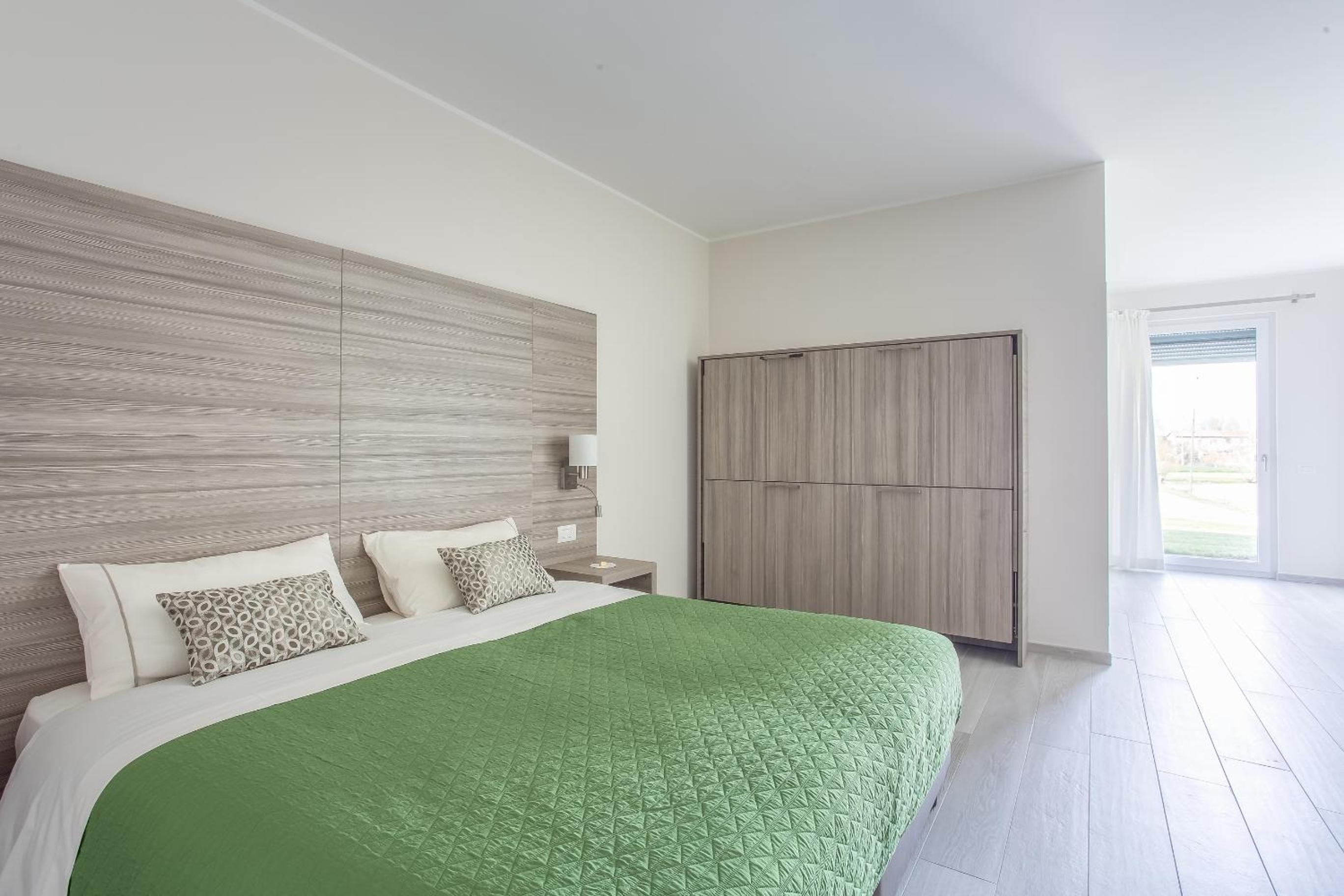 Double Room with Private Bathroom - Photo 17