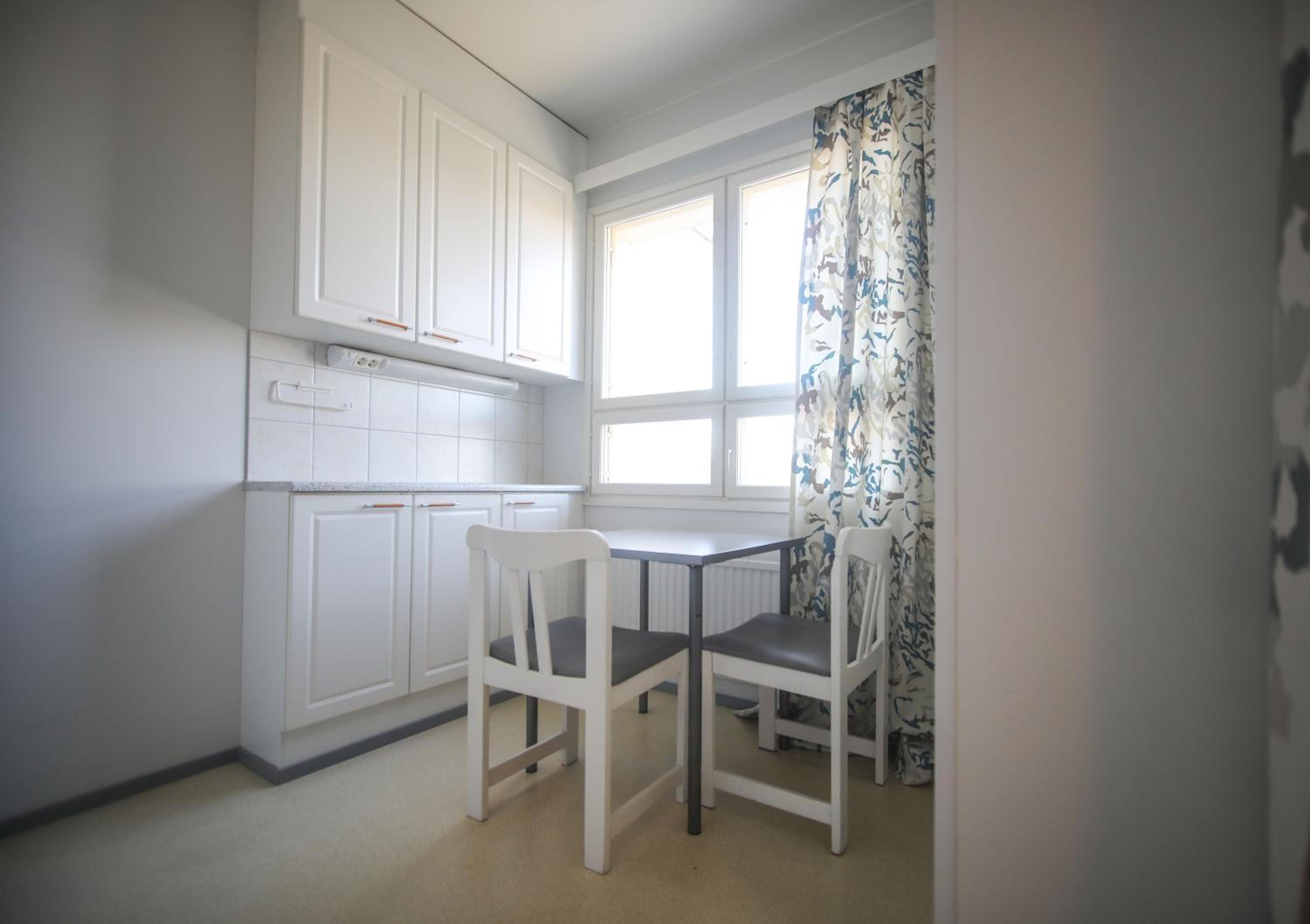 One-Bedroom Apartment photo 2