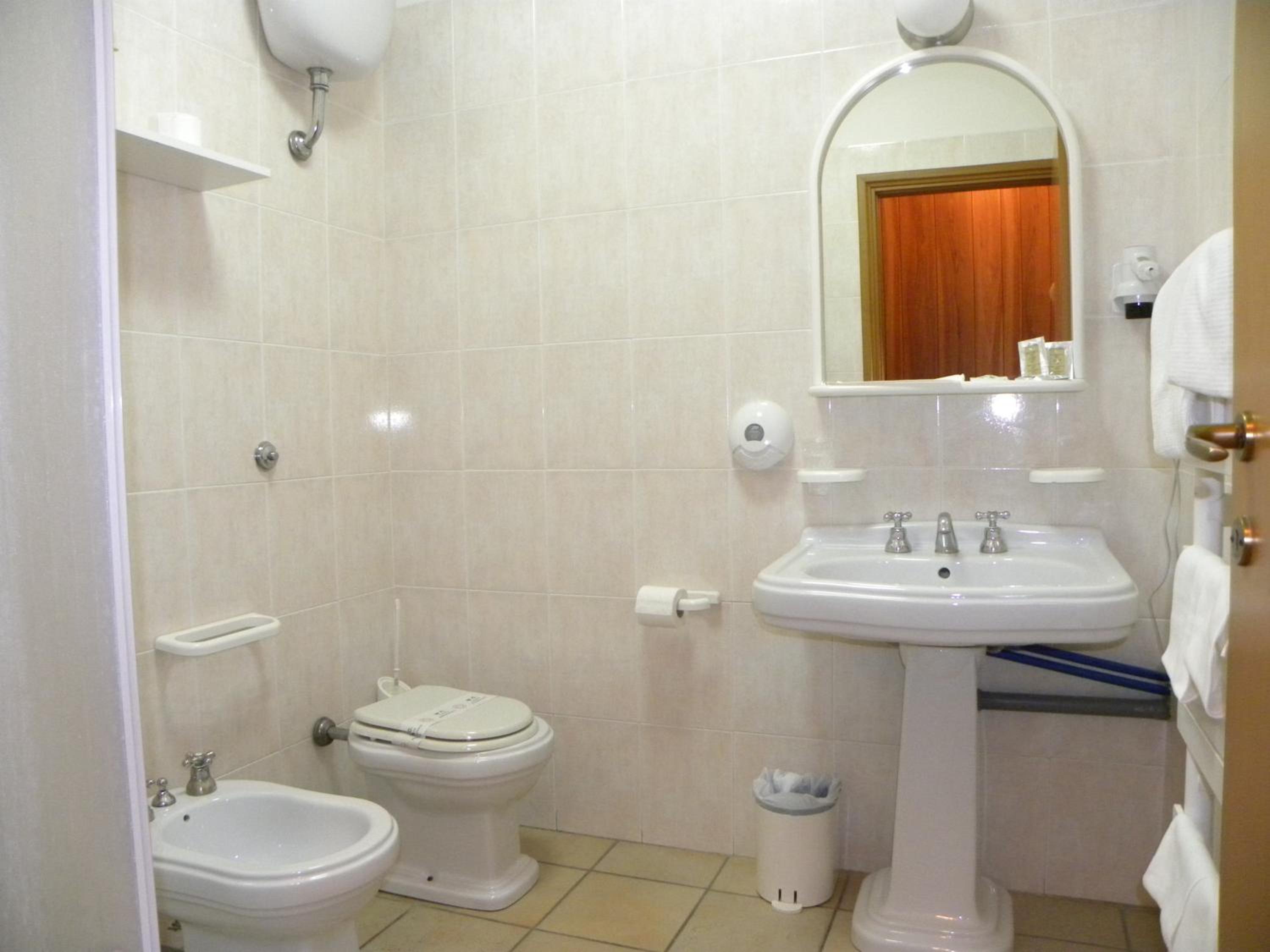 Double or Twin Room photo 2