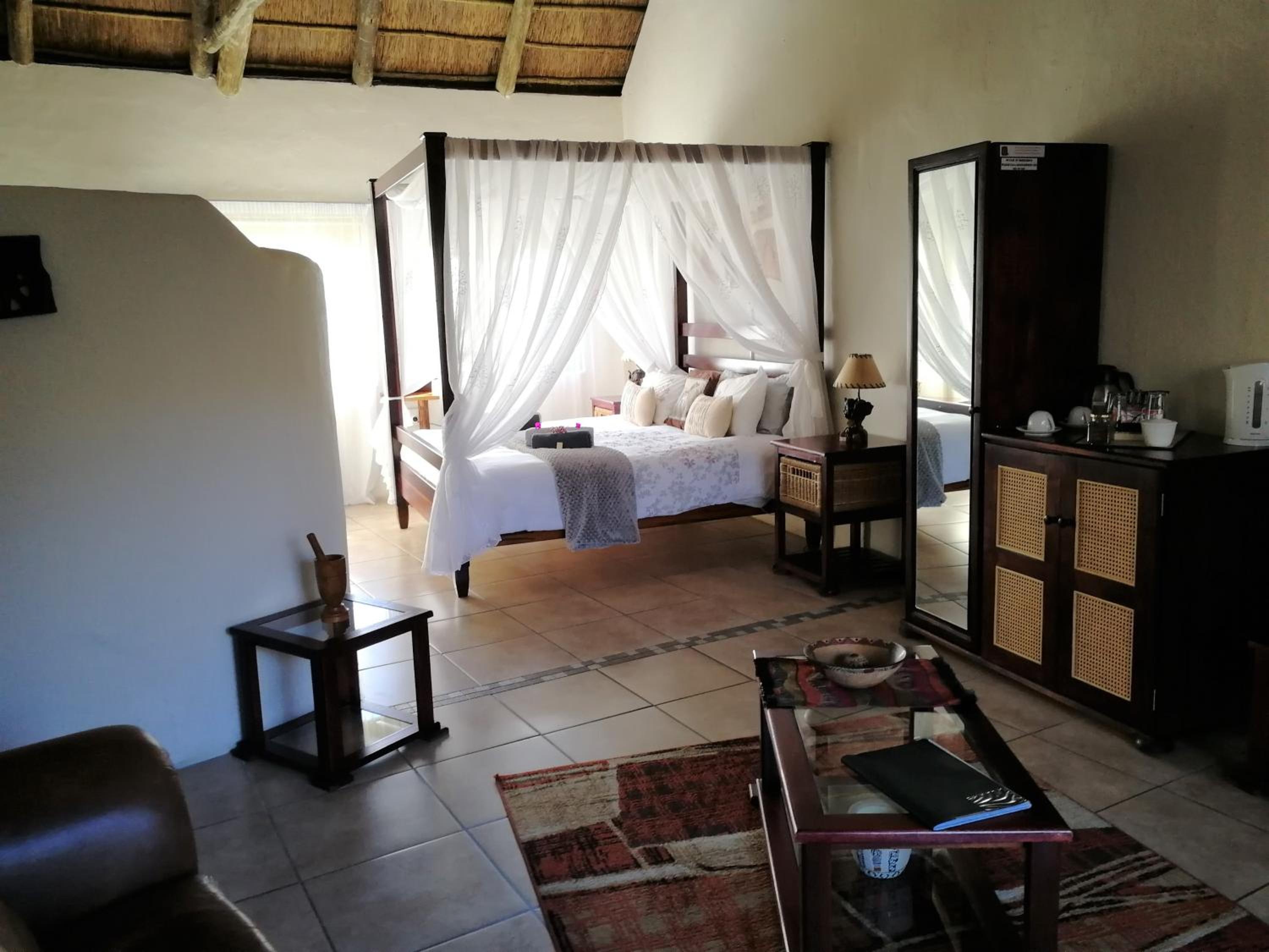 Romantic Honeymoon Suite photo 2