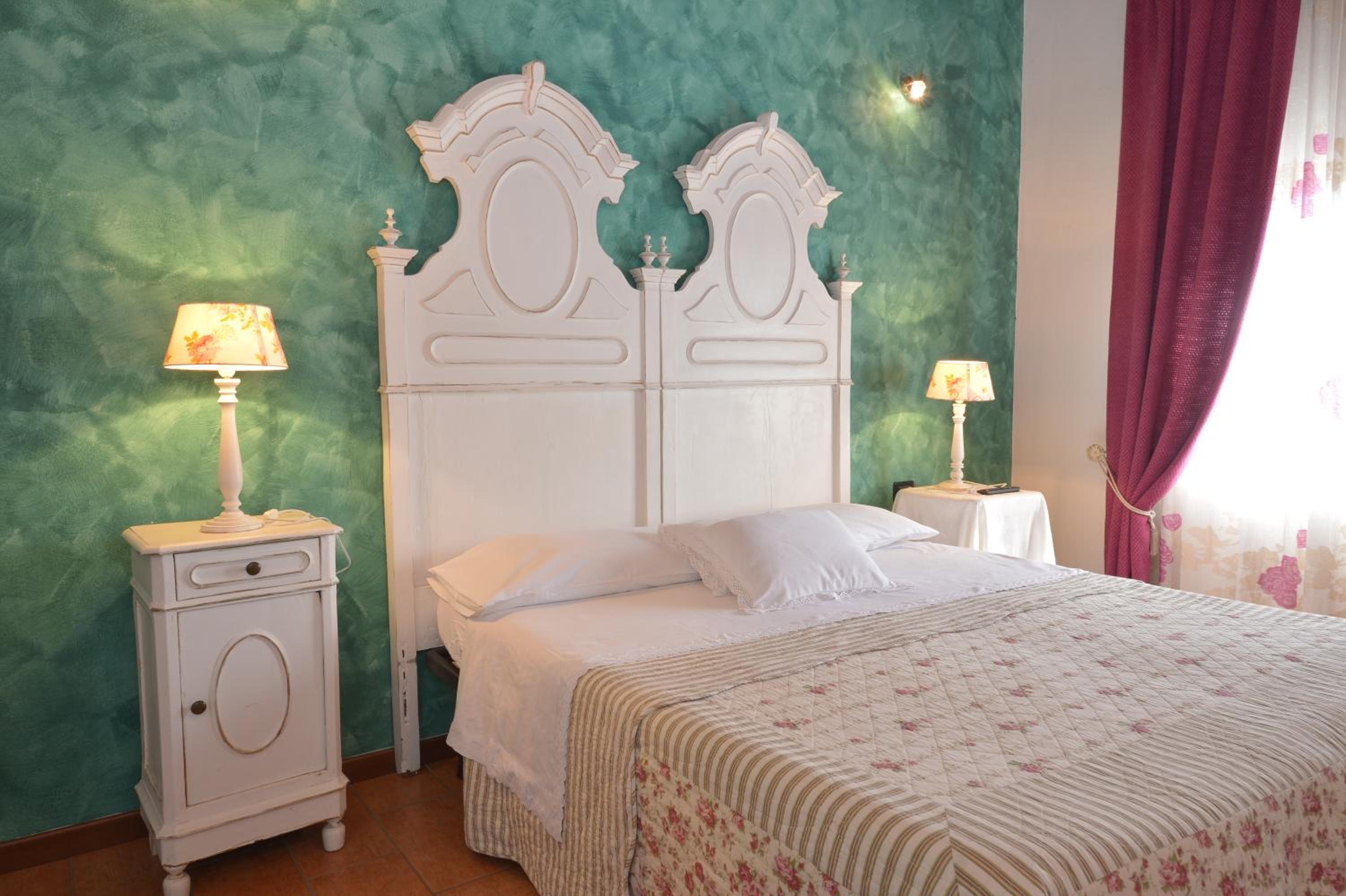 Double or Twin Room - Photo 3
