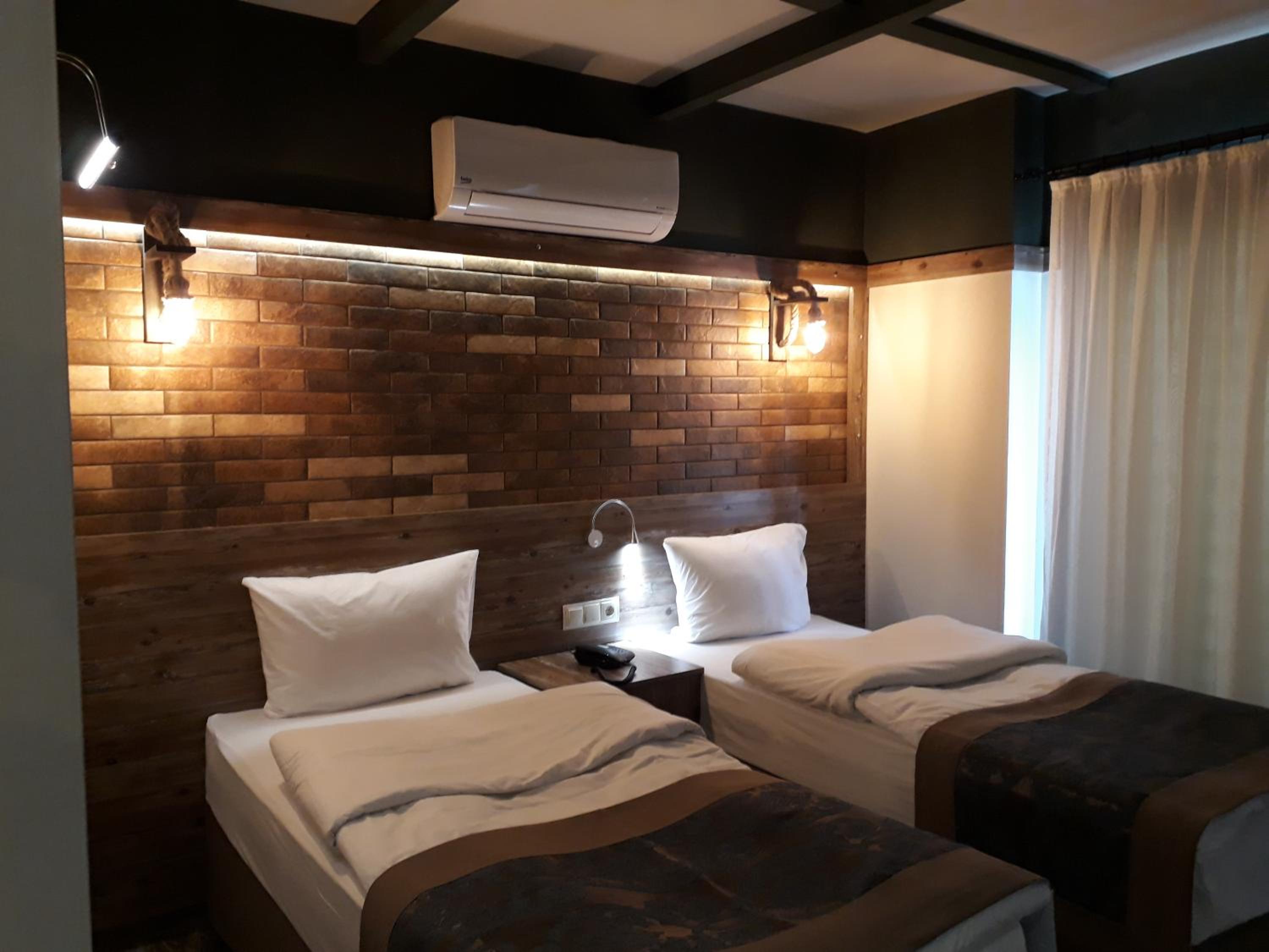 Deluxe Double or Twin Room with Balcony - Photo 15