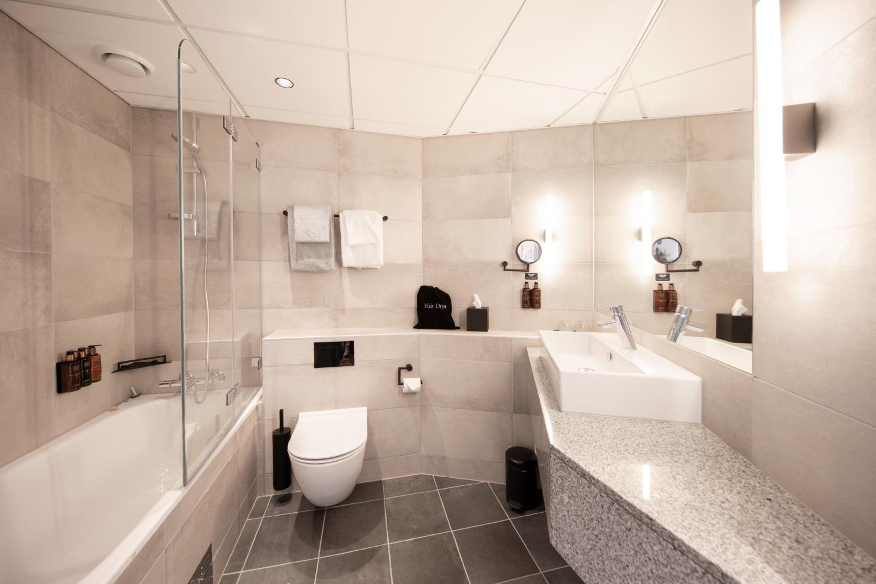 One-Bedroom Suite