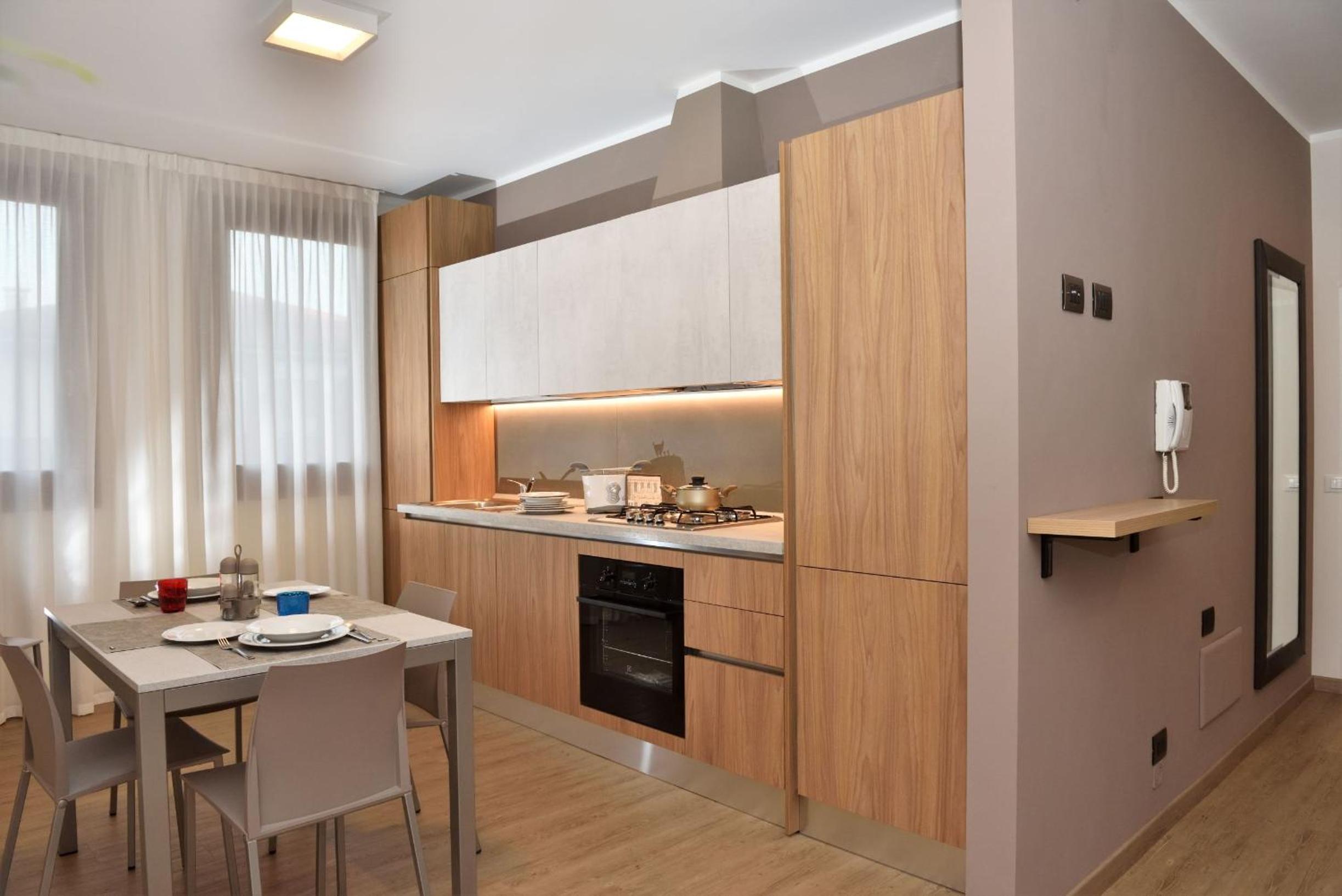 Deluxe Apartment photo 2
