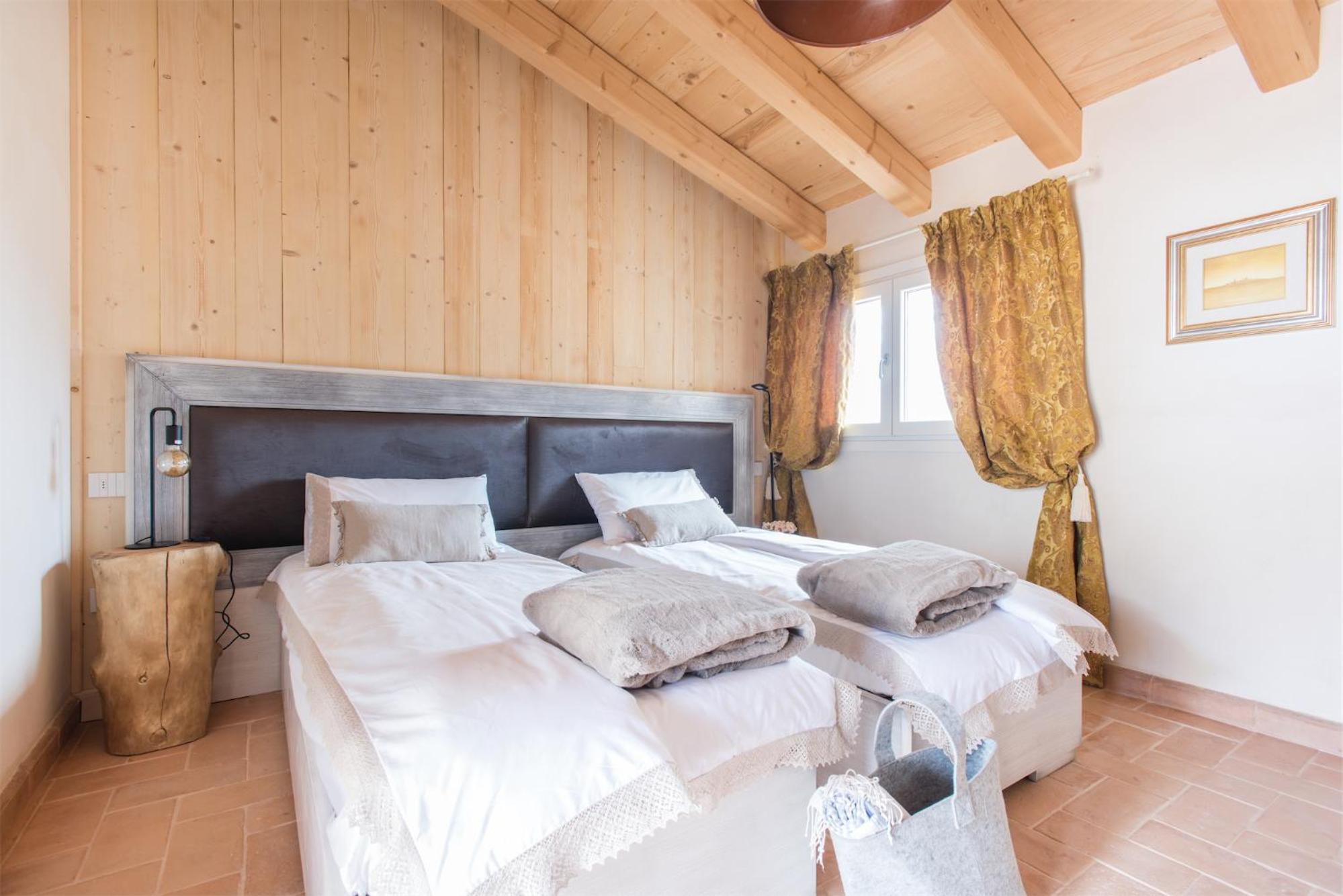 Deluxe Double or Twin Room with Pool Access