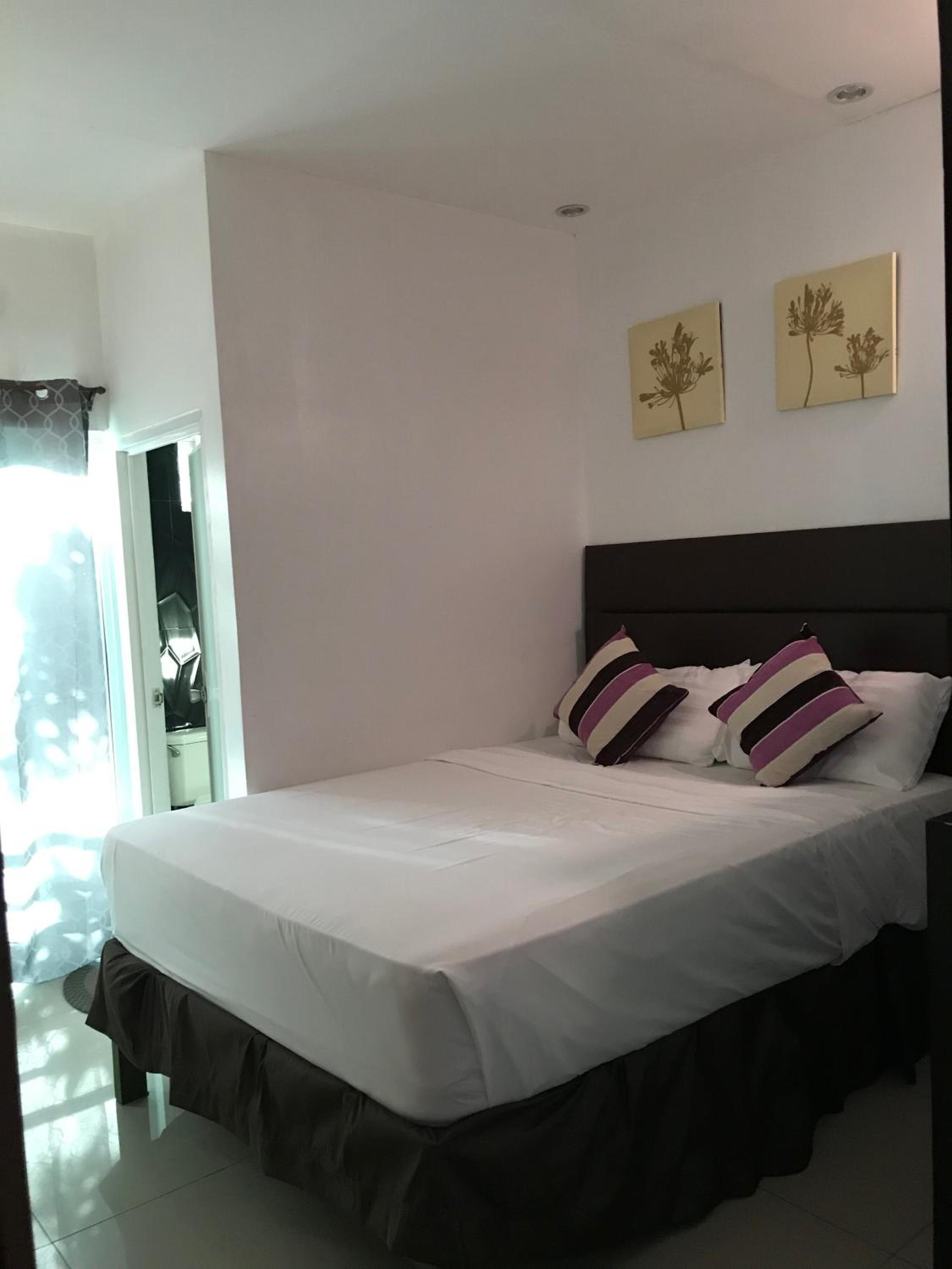 Deluxe Room - Photo 1