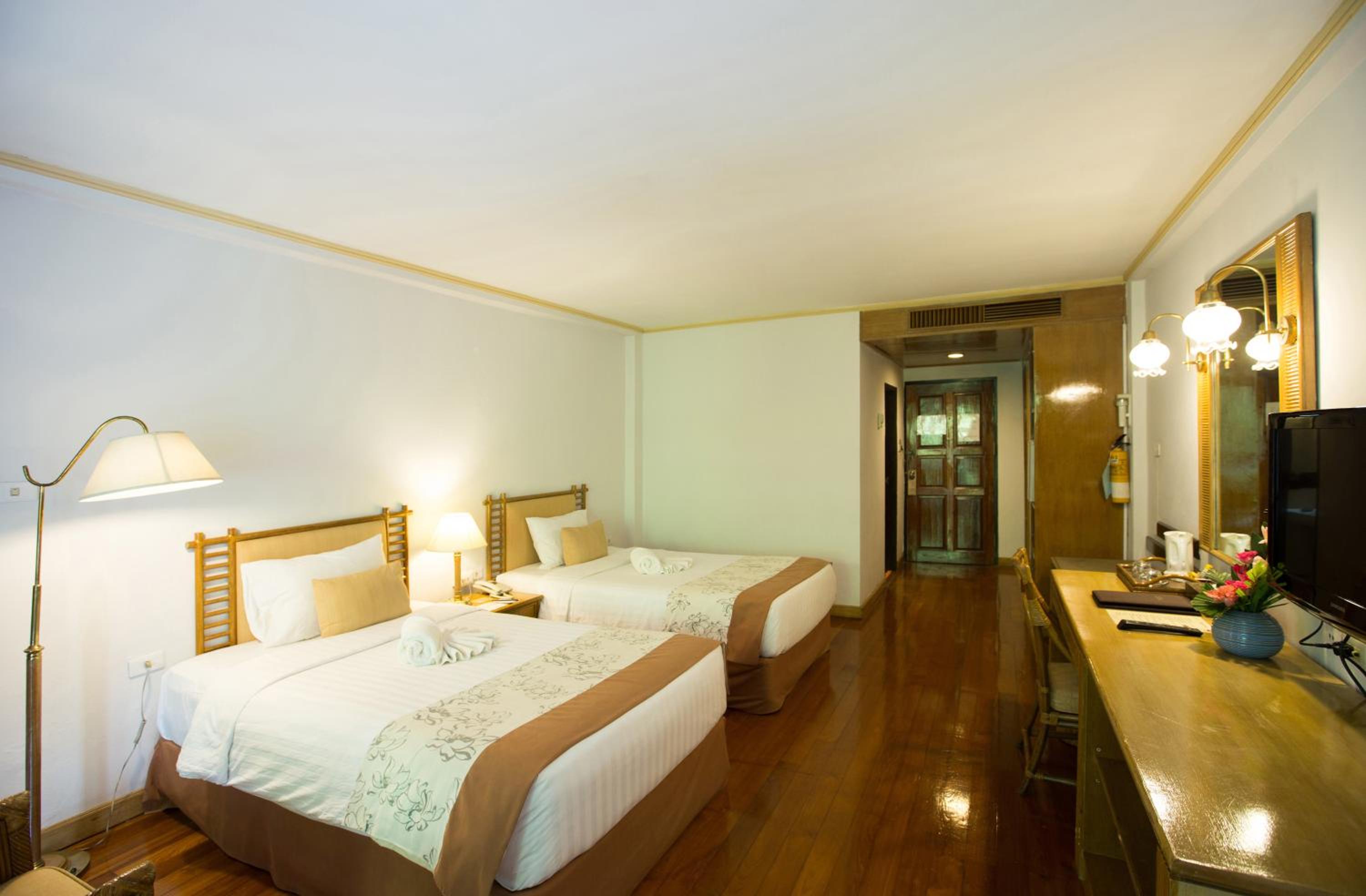 Deluxe Double or Twin Room - Photo 2