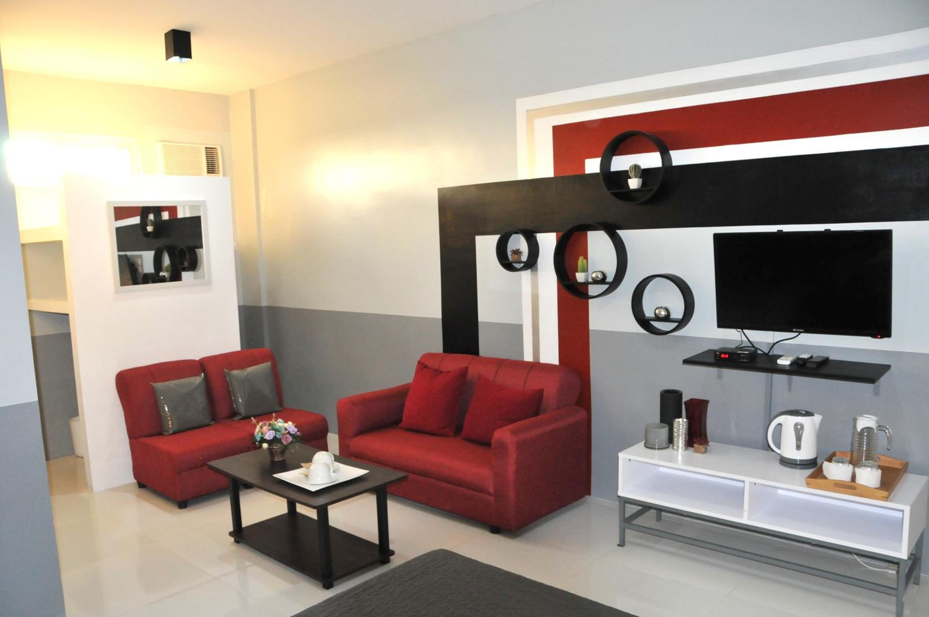Deluxe Family Room - Photo 2