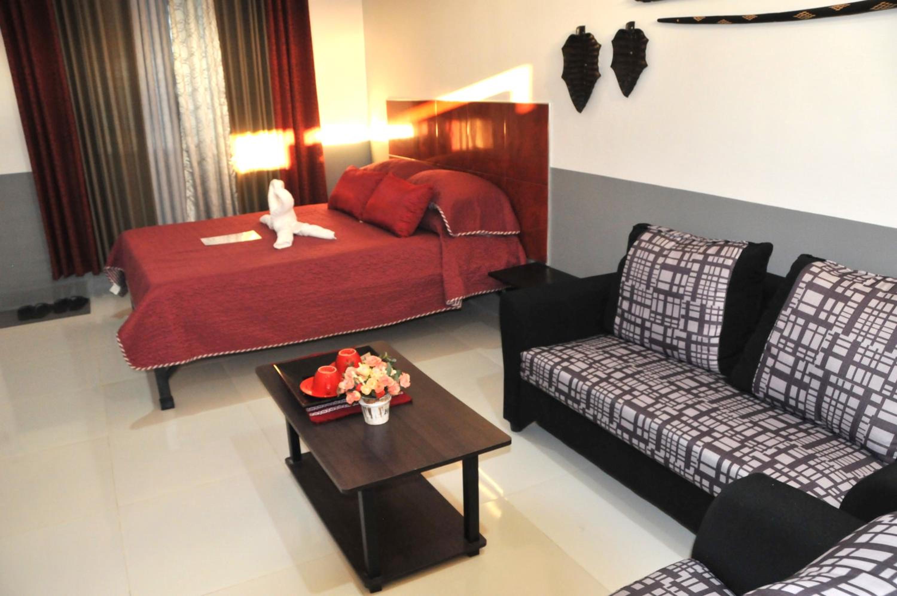 Deluxe Family Room - Photo 9