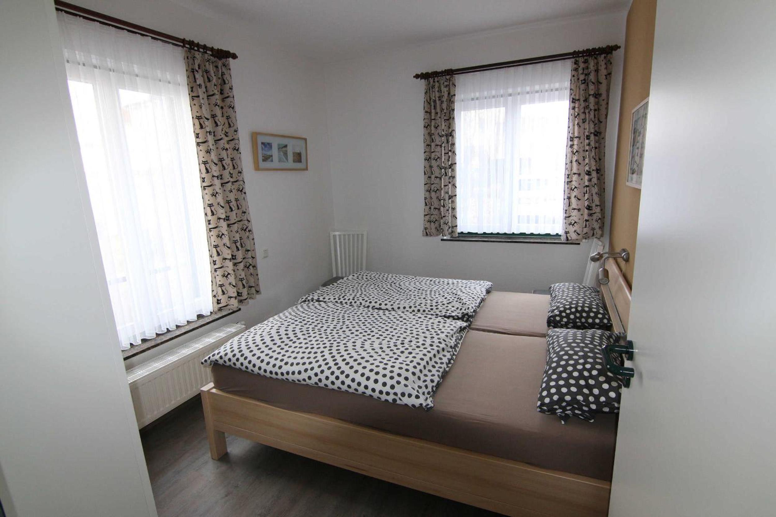 One-Bedroom Apartment with Terrace photo 2