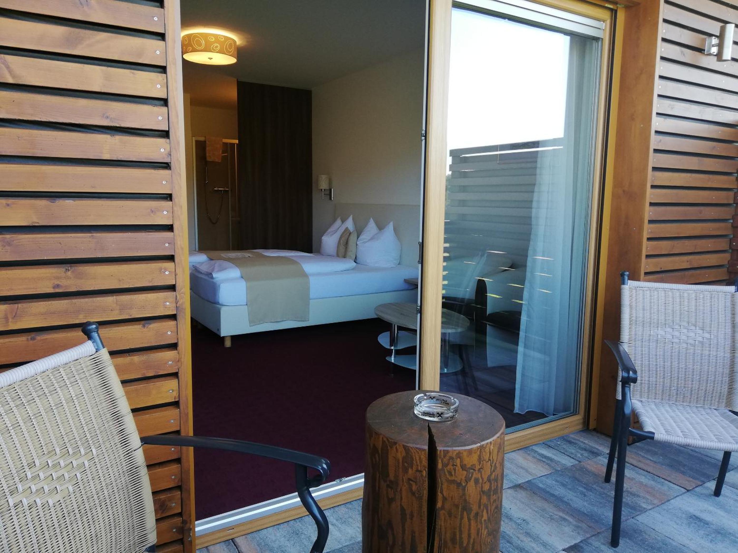 Double Room with Balcony - Photo 6