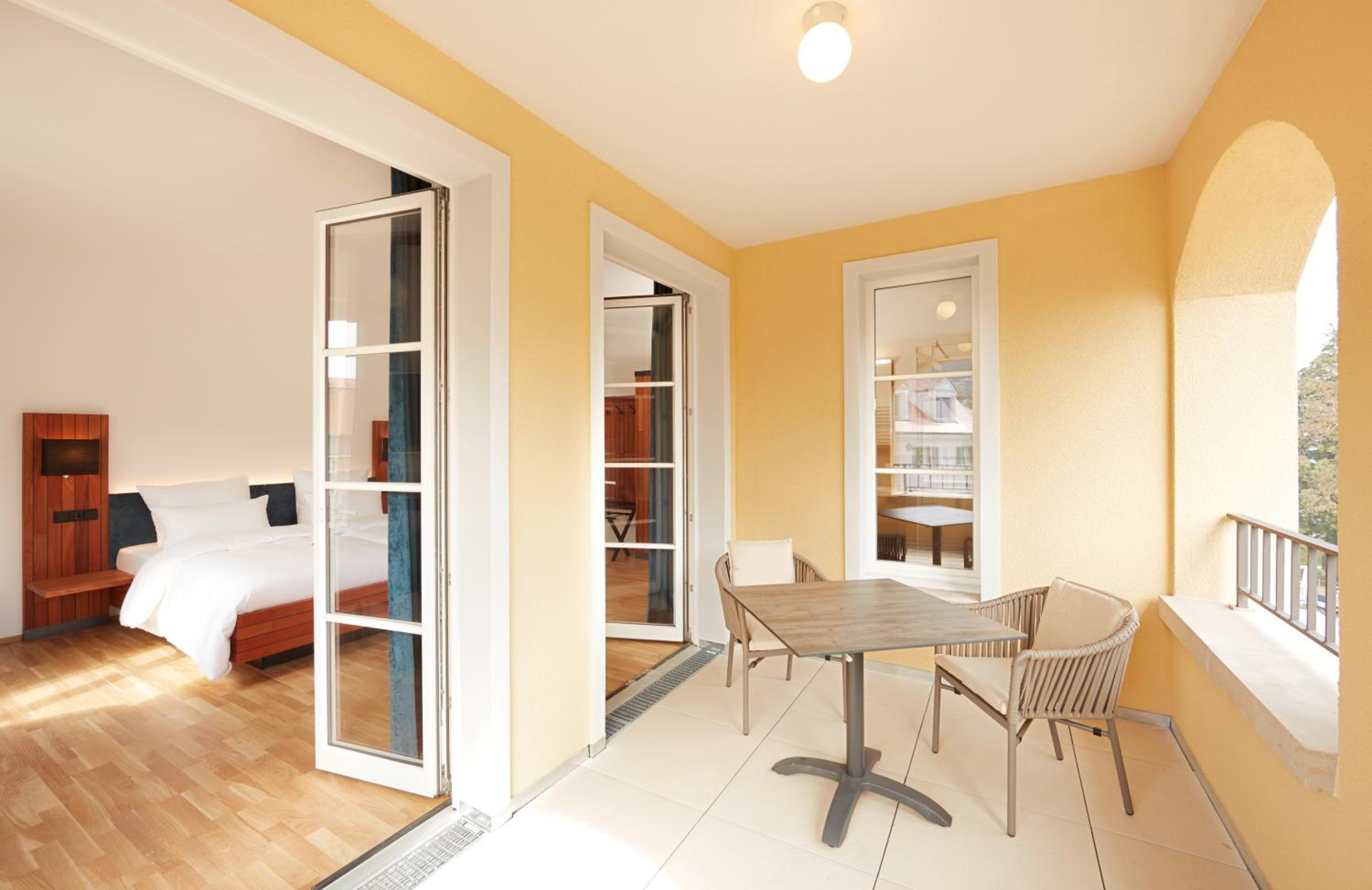Deluxe Double Room with Balcony - Photo 2