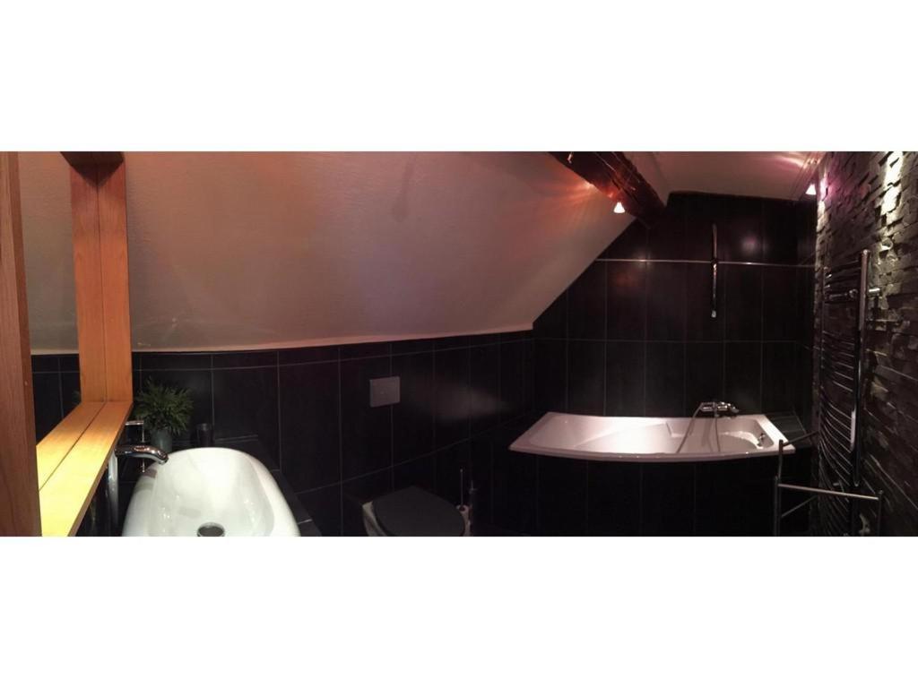 Queen Suite photo 1