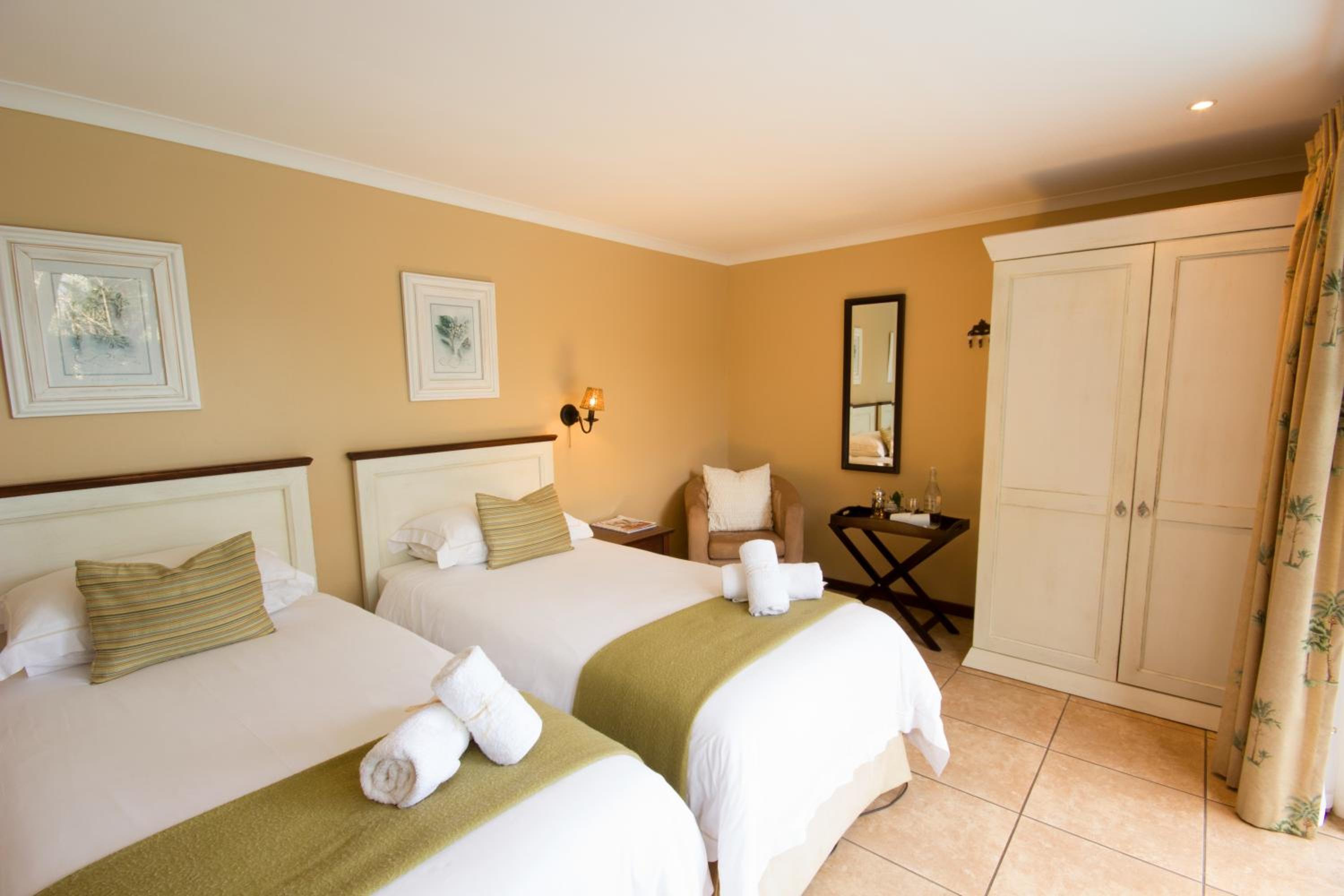 Twin Room - Photo 4