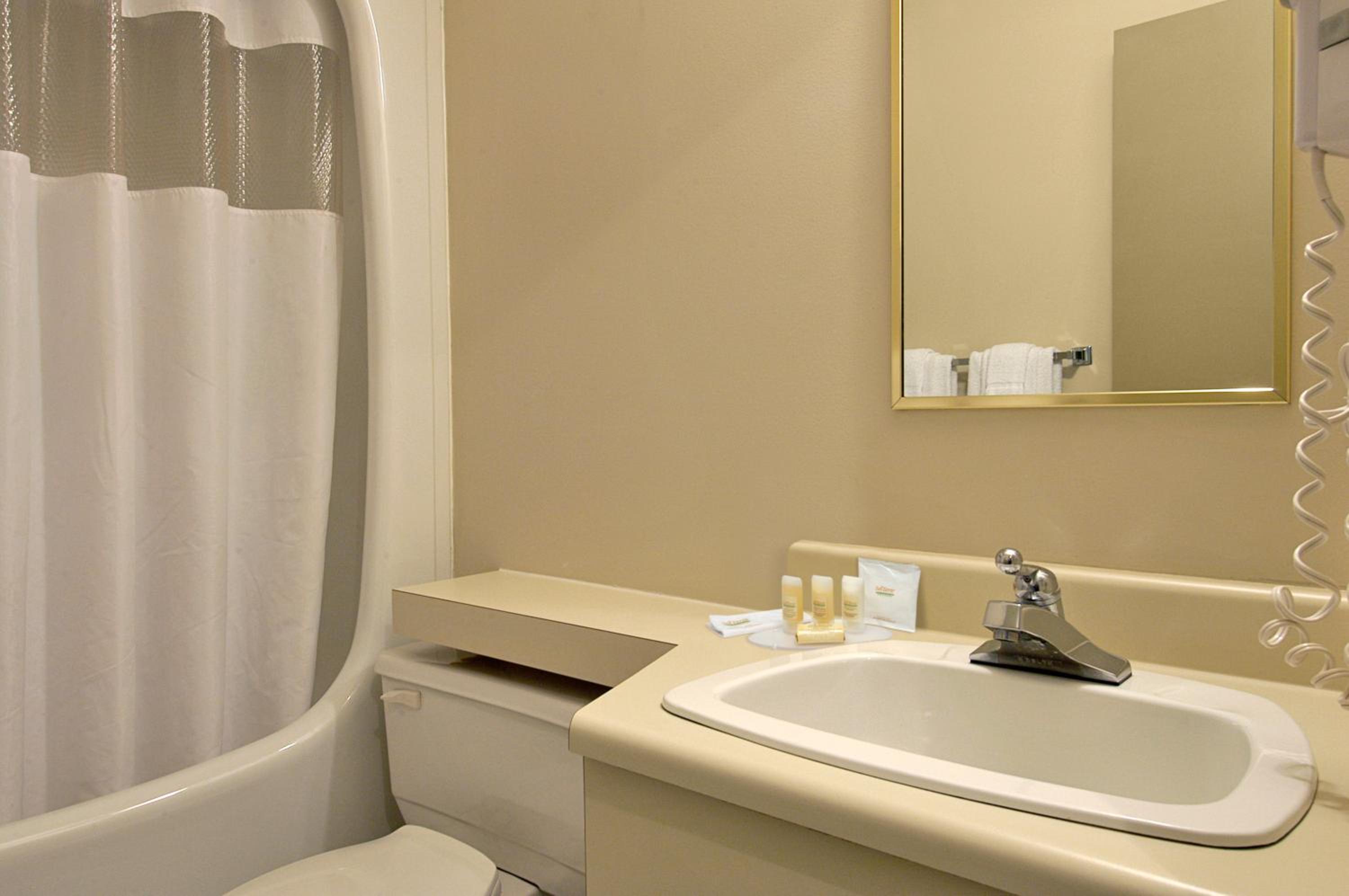 Room With Double Bed - Non-Smoking  - Photo 6