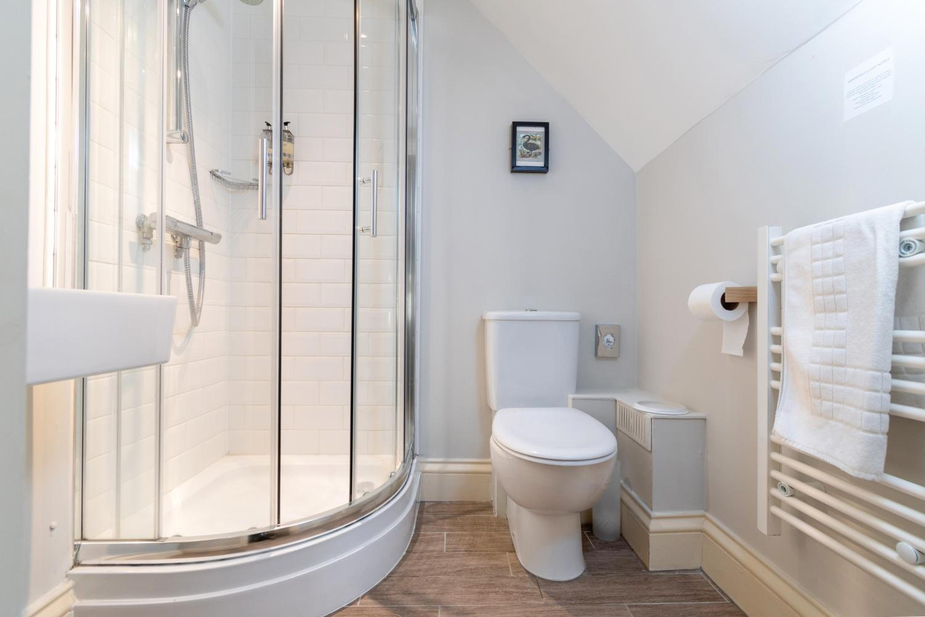 Standard Single Room with Shower photo 2