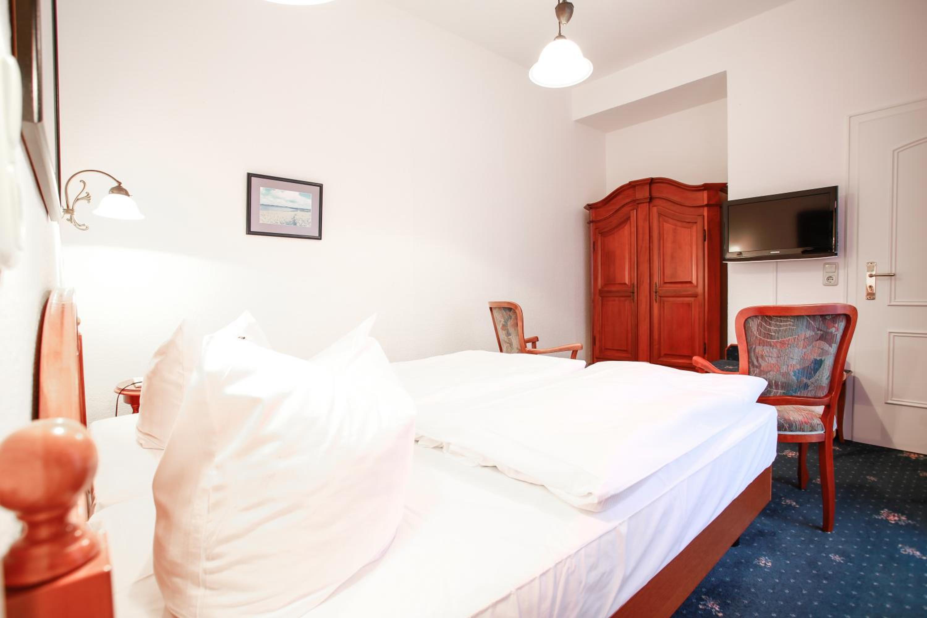Small Double Room photo 2