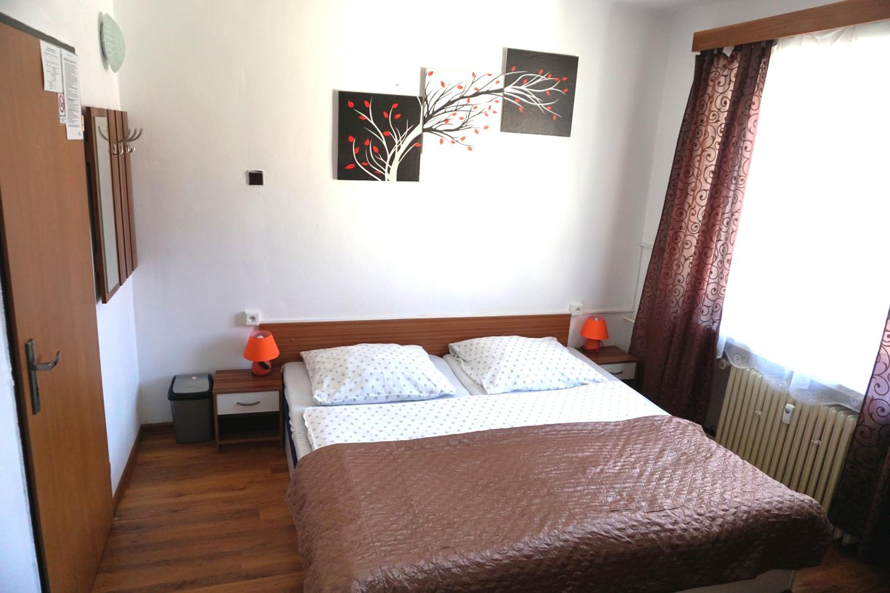 Double Room with Private Bathroom photo 3