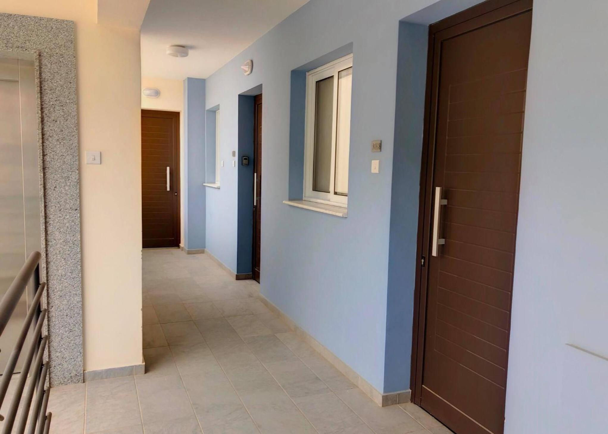 Apartment with Balcony - Photo 9
