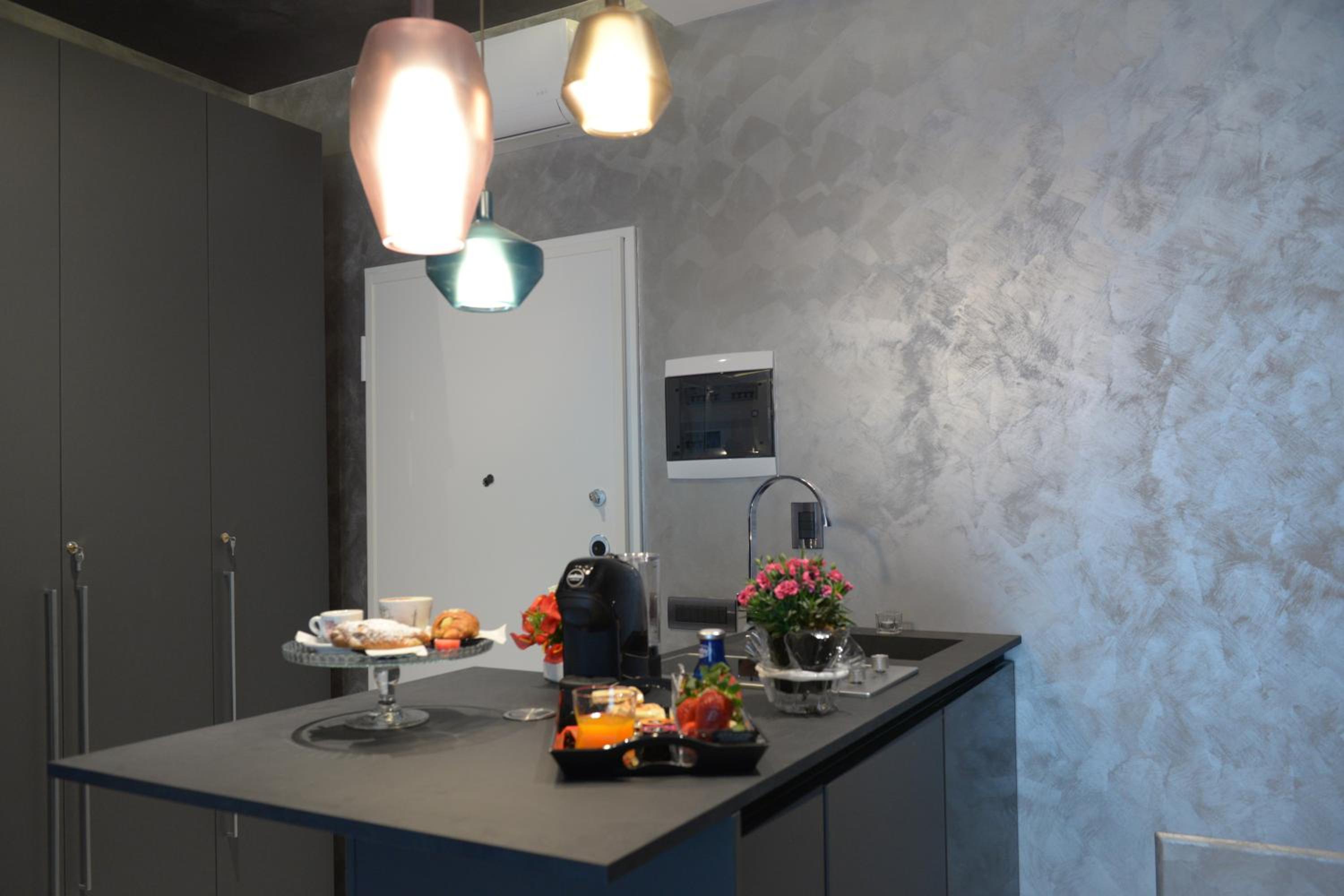Studio Apartment - Photo 13