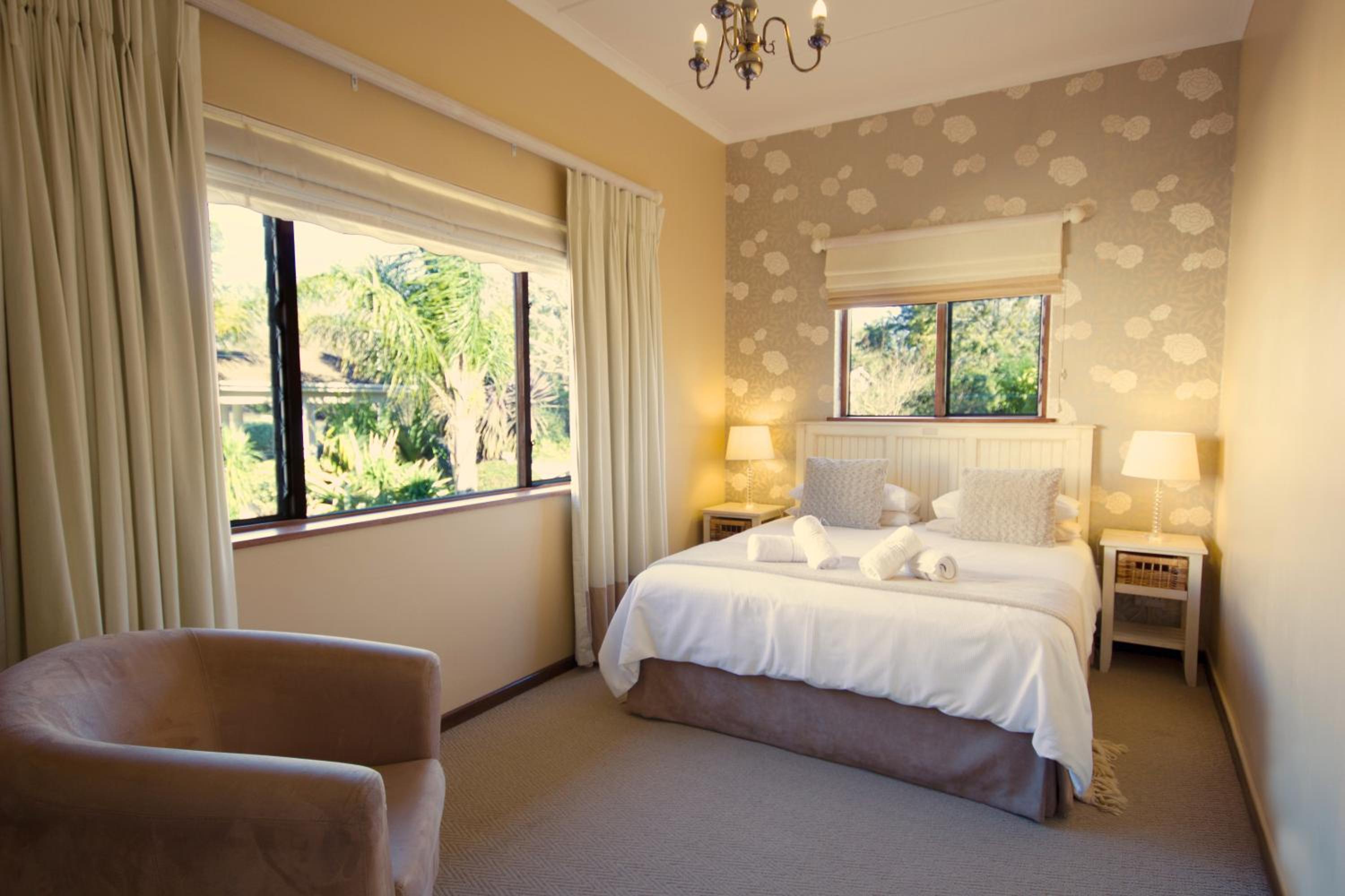 Suite with Balcony - Photo 4