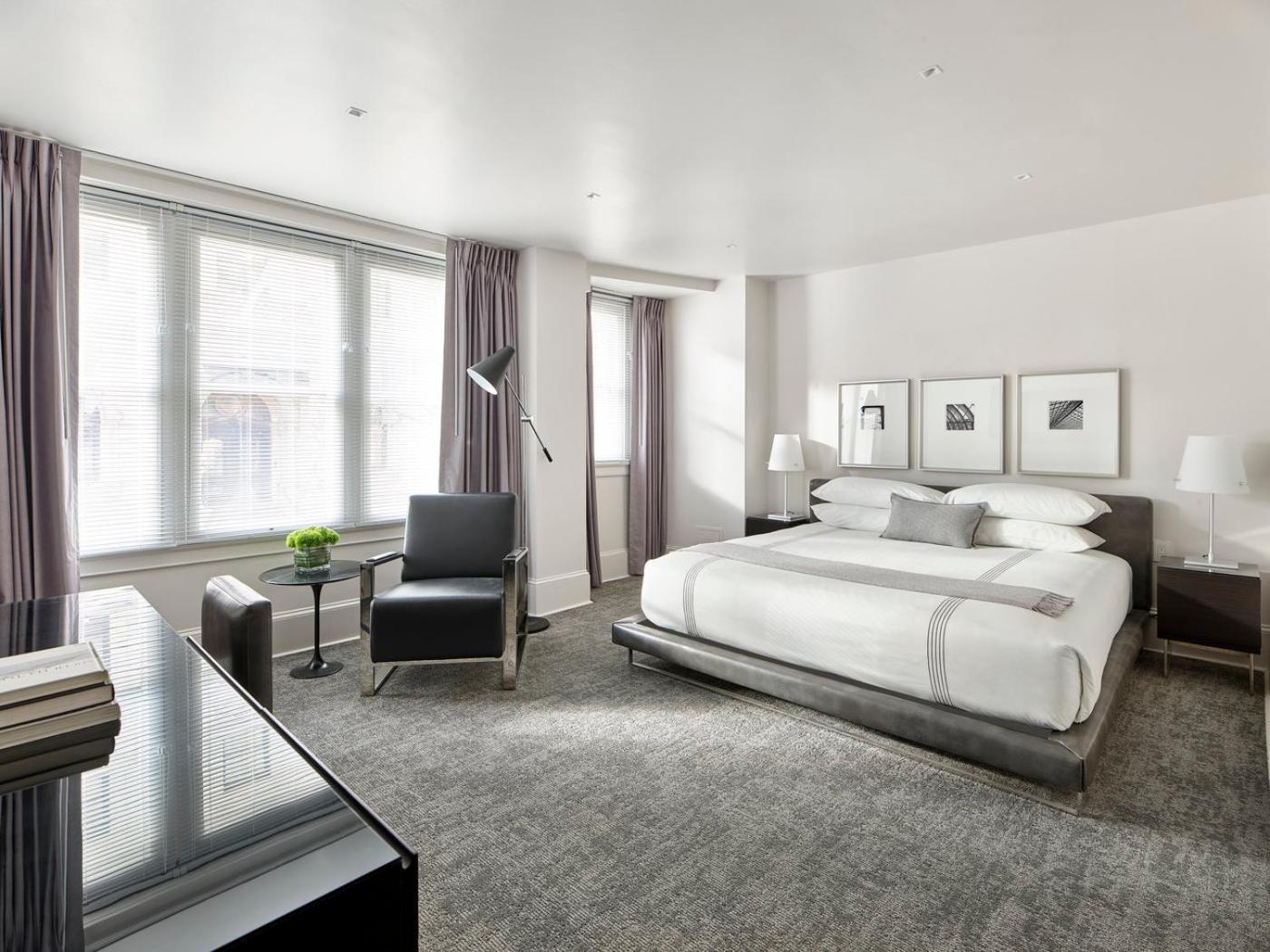 Platinum Hotel Room - Photo 1