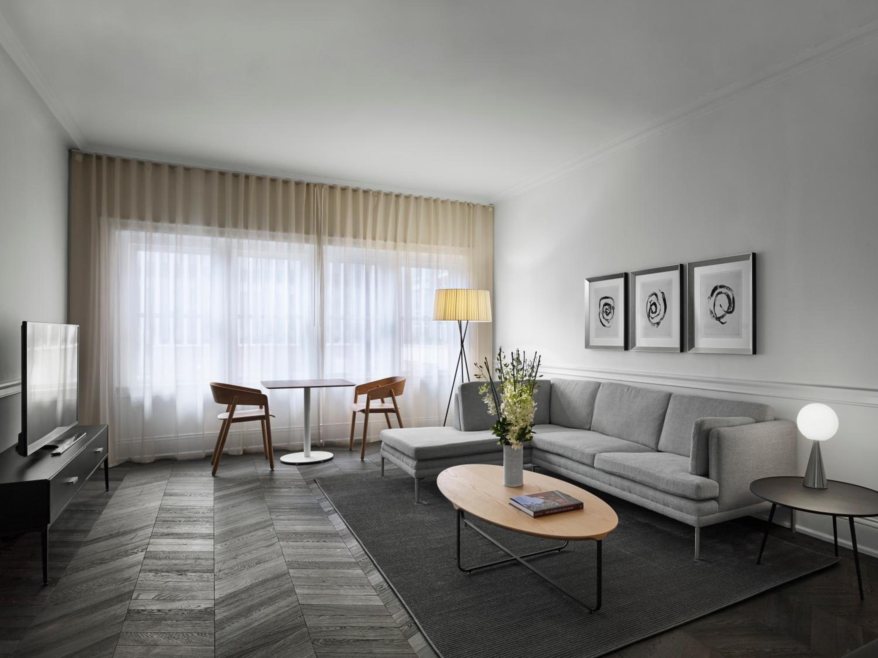 Platinum One Bedroom Suite - Photo 4