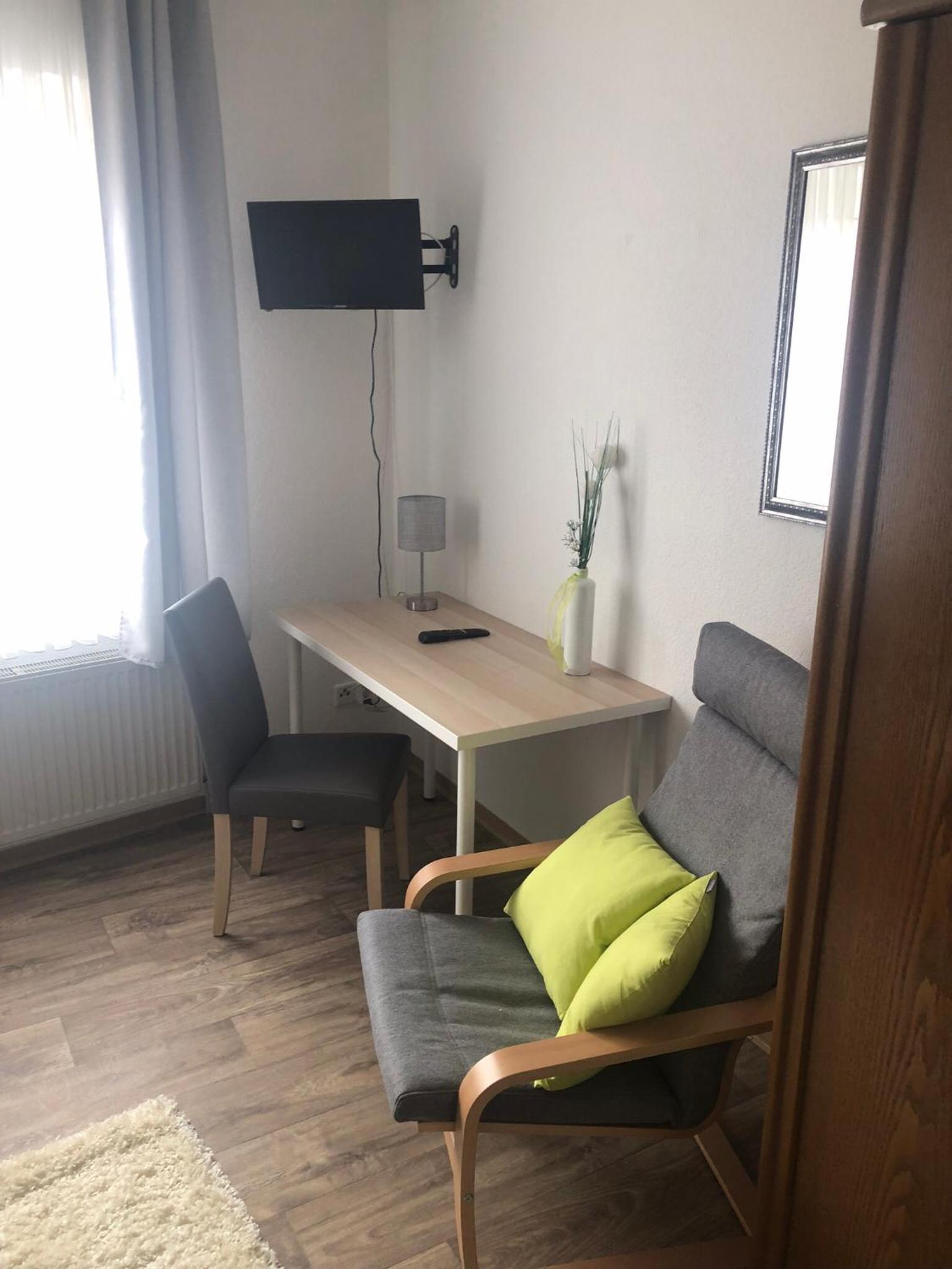 Budget Double Room - Photo 1