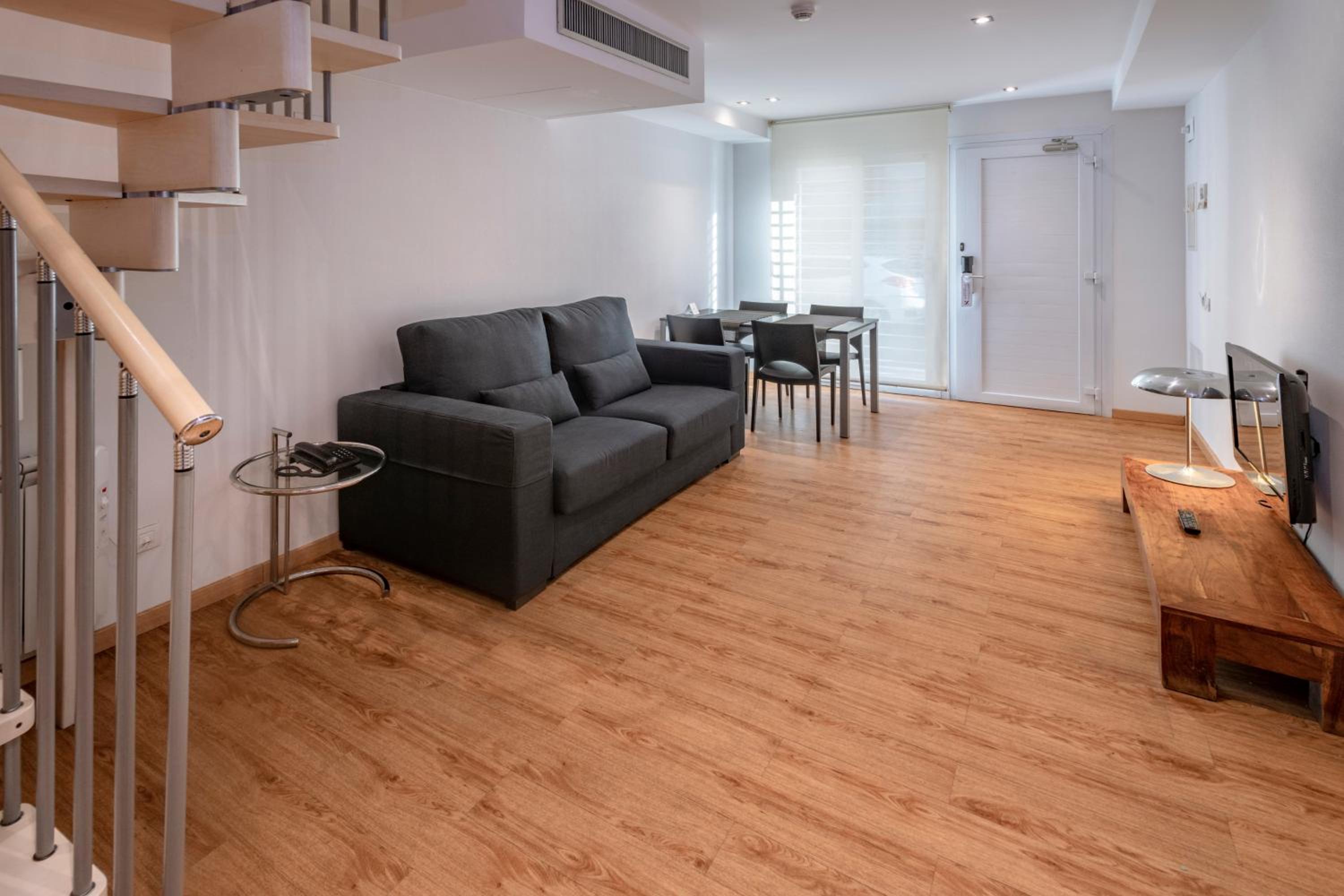 Maisonette (Maisonette)